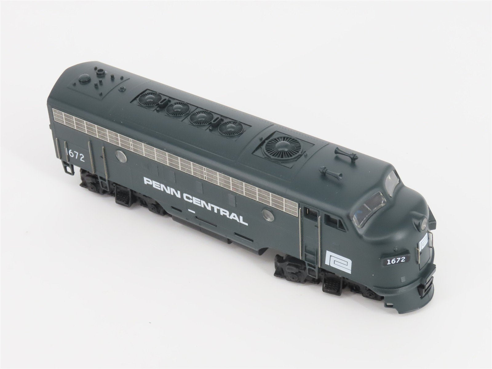 HO Scale MRC Platinum CB145 PC Penn Central EMD F7A Diesel Locomotive #1672