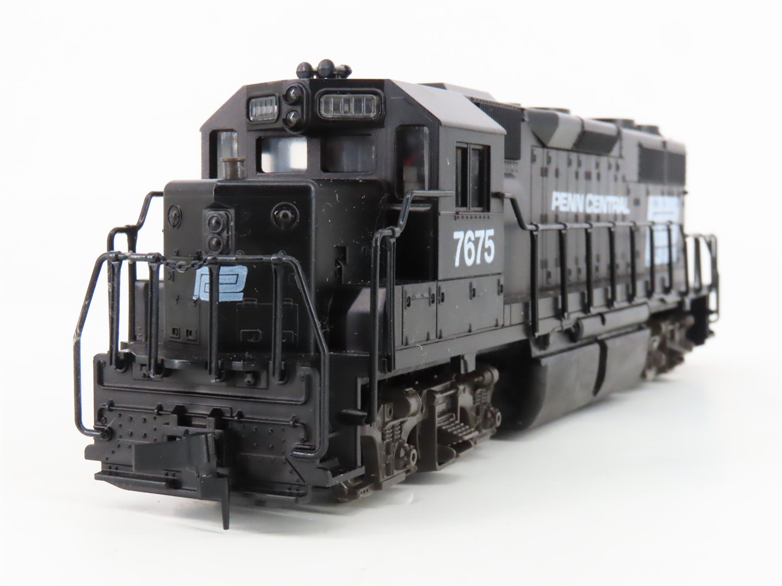 HO Scale Atlas 7066 PC Penn Central GP38 Diesel Locomotive #7675