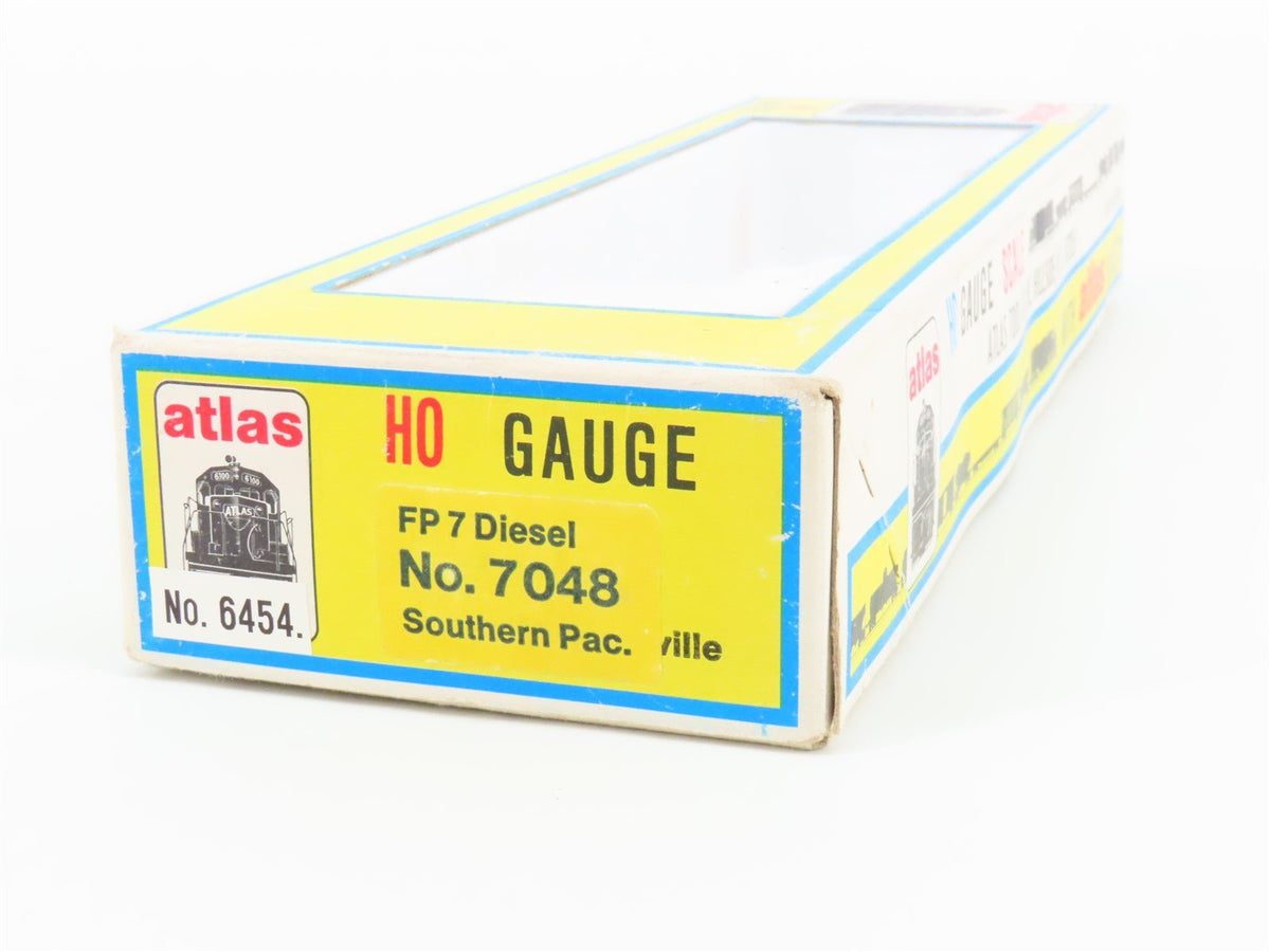 HO Scale Atlas 7048 SP Southern Pacific FP7A Diesel Locomotive #6454