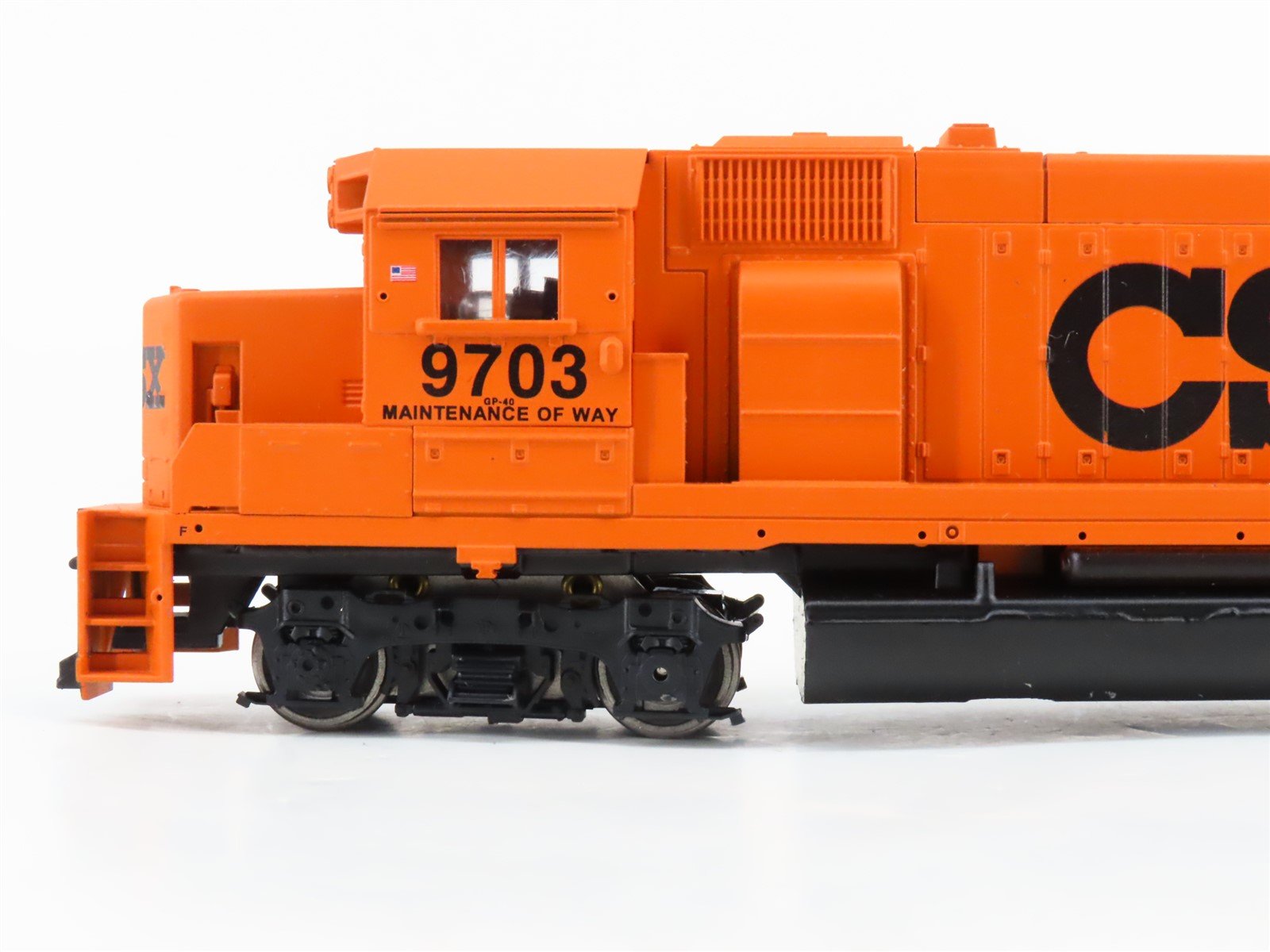HO Scale Athearn 2214 CSX MOW GP40-2 Diesel Locomotive #9703 w/Caboose