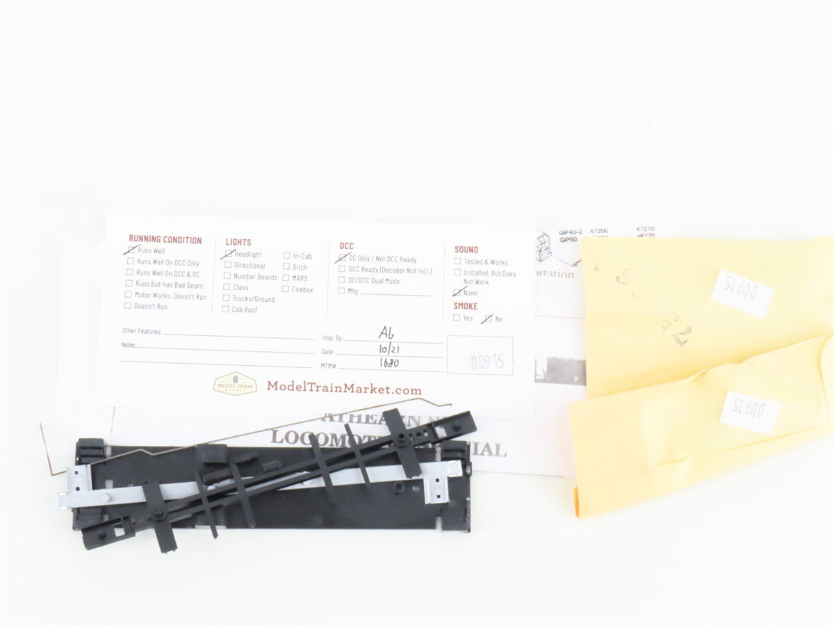 HO Scale Athearn 2214 CSX MOW GP40-2 Diesel Locomotive #9703 w/Caboose