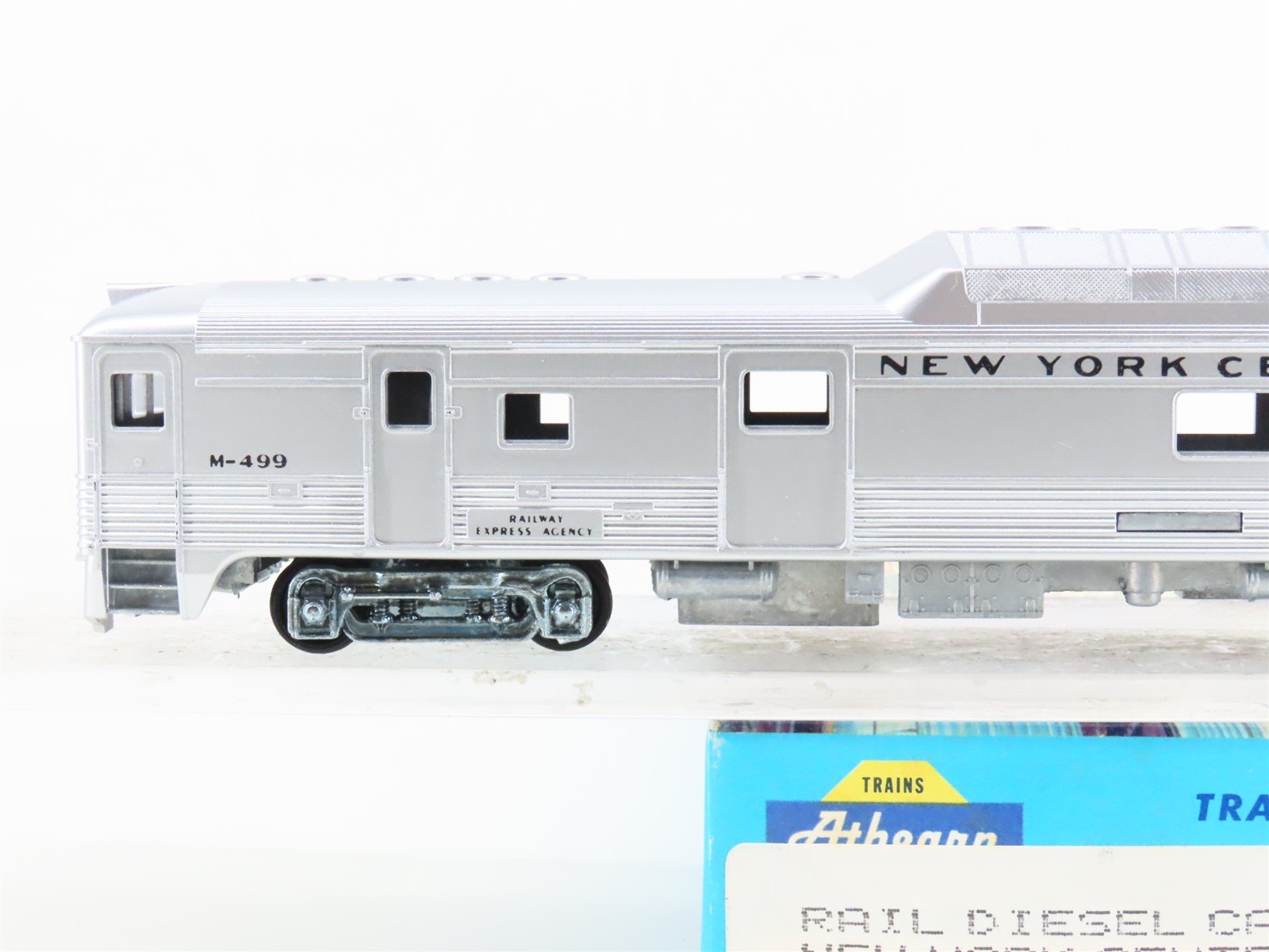 HO Scale Athearn NYC New York Central RDC Diesel Railcar #M-499 UNPOWERED