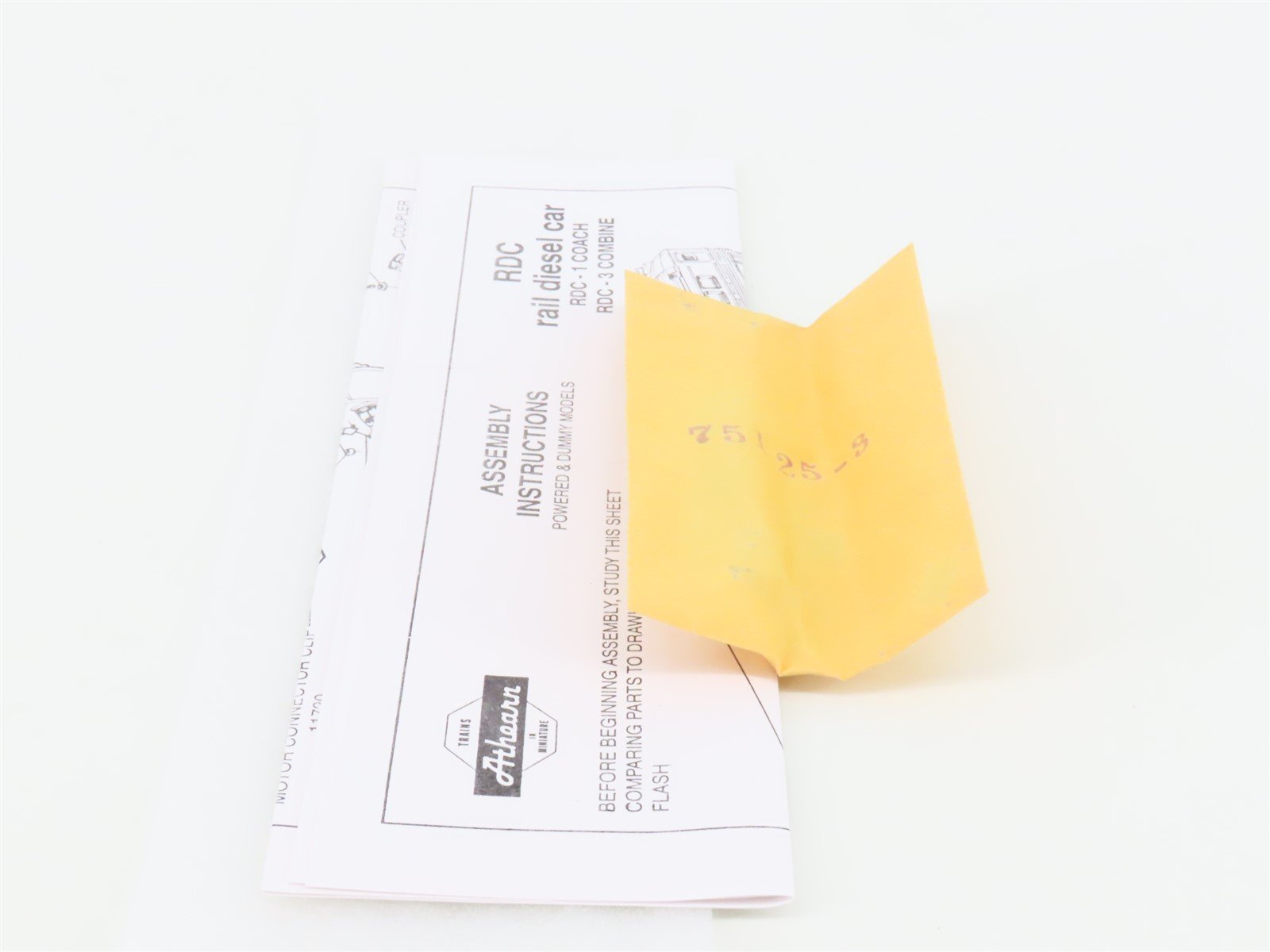 HO Scale Athearn NYC New York Central RDC Diesel Railcar #M-499 UNPOWERED