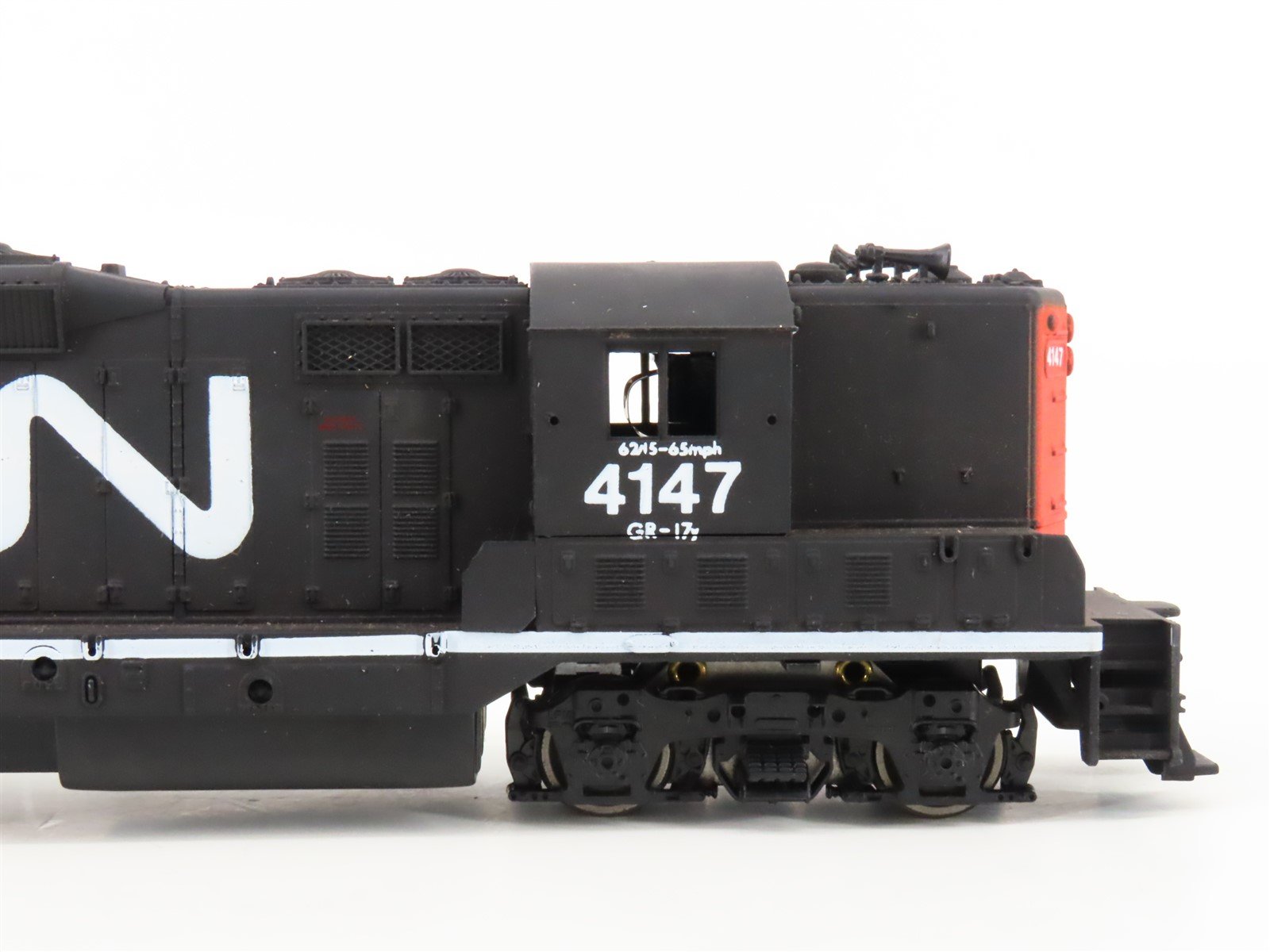 HO Scale Bev-Bel CN Canadian National GP9 Diesel Locomotive #4147