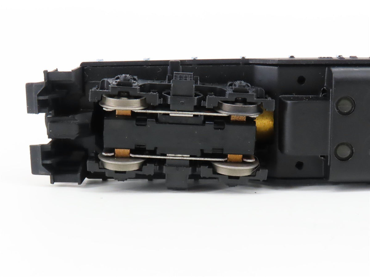 HO Scale Bev-Bel CN Canadian National GP9 Diesel Locomotive #4147