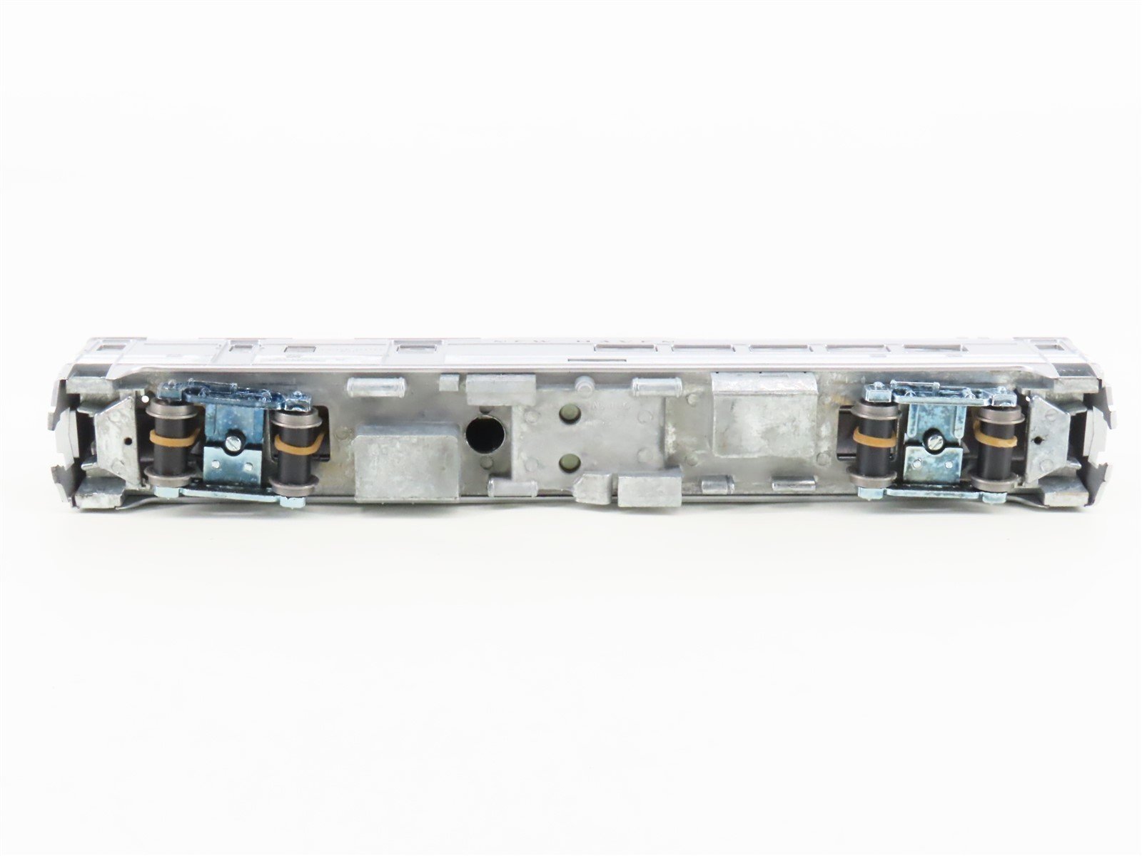 HO Scale Athearn 2177 NH New Haven RDC-3 Diesel Locomotive