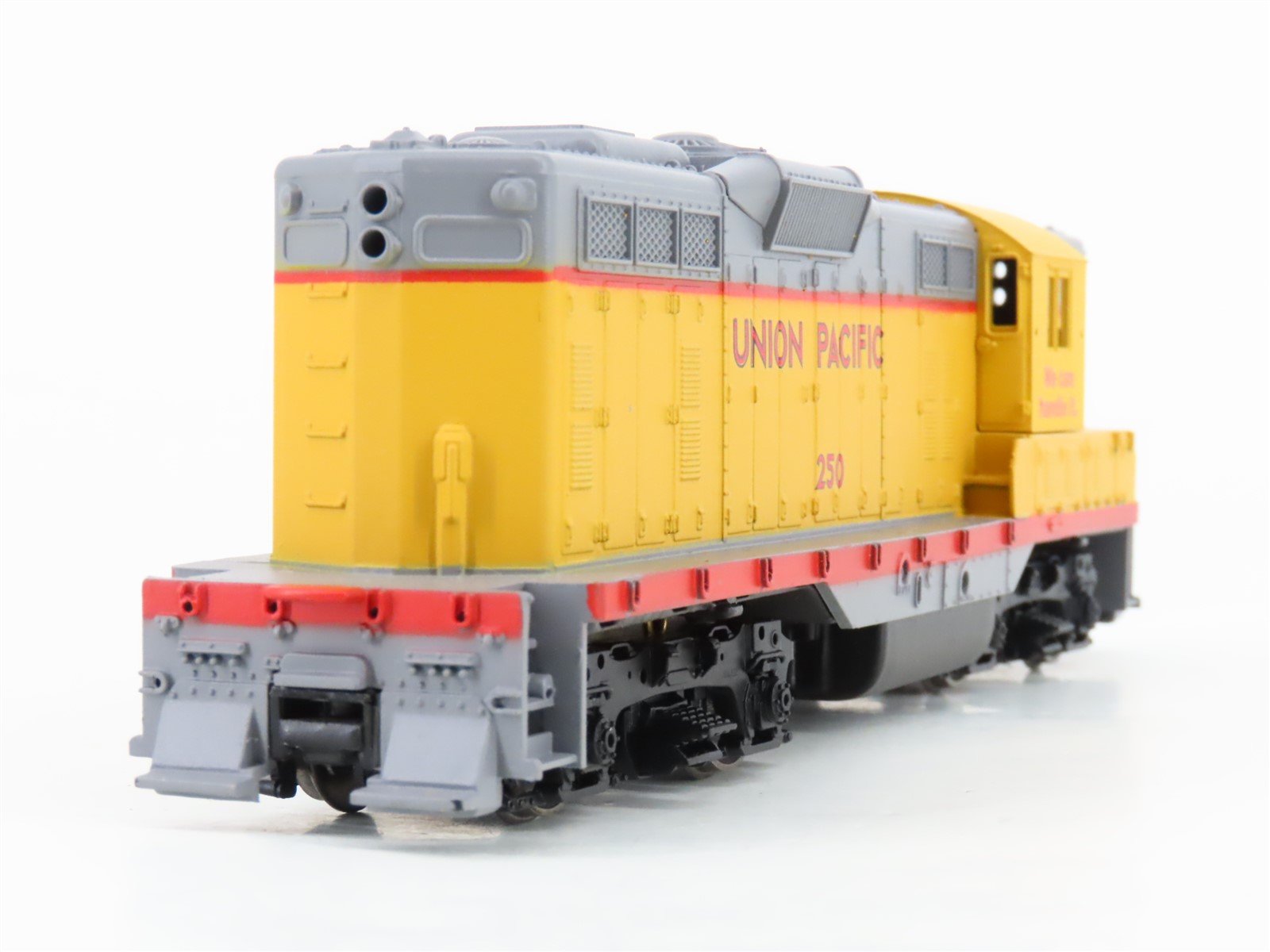 HO Scale Athearn 3154 UP Union Pacific GP9 Diesel Locomotive #250