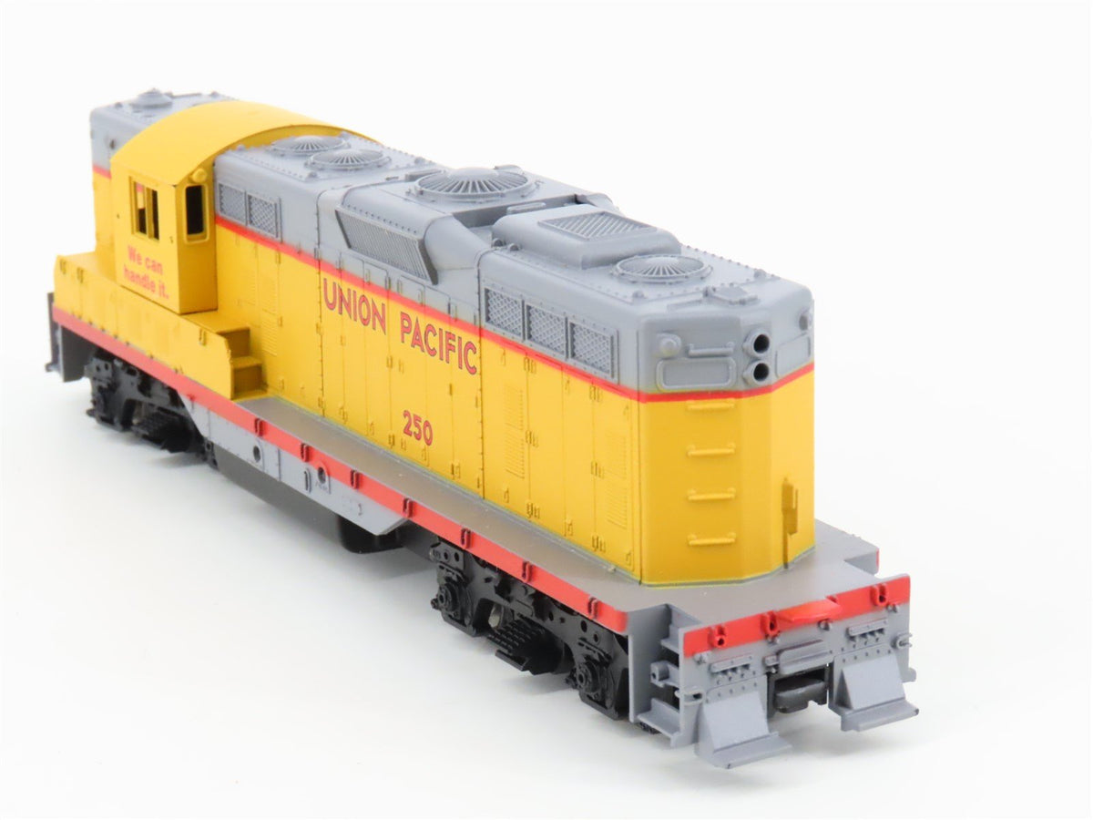 HO Scale Athearn 3154 UP Union Pacific GP9 Diesel Locomotive #250