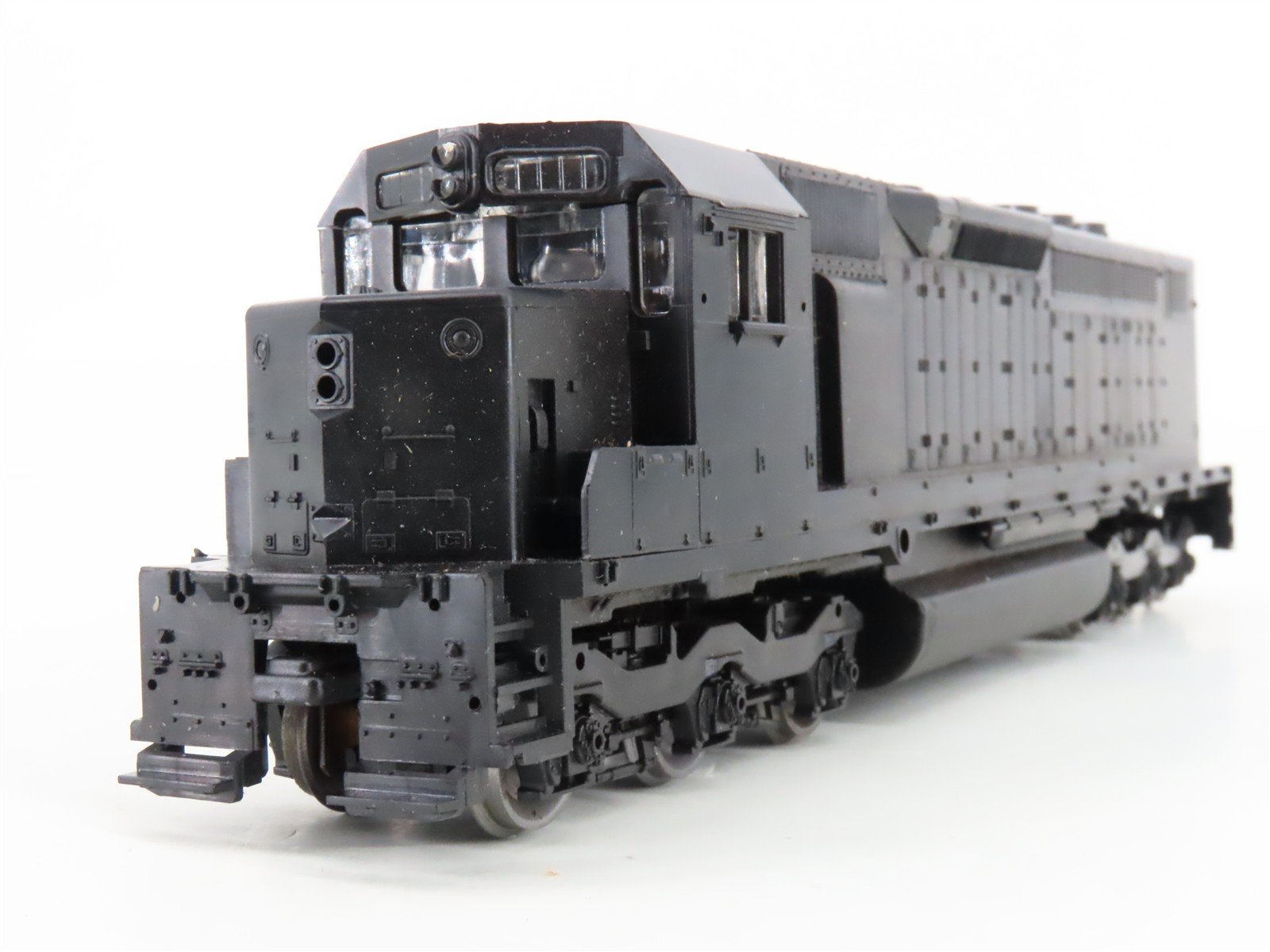HO Scale Athearn 4100 Undecorated SDP40 Diesel Locomotive