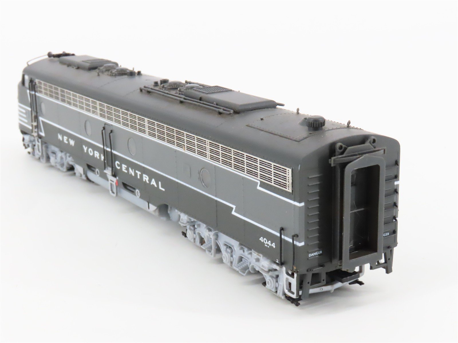 HO Scale Proto 2000 NYC New York Central E8/9A Diesel Locomotive #4044