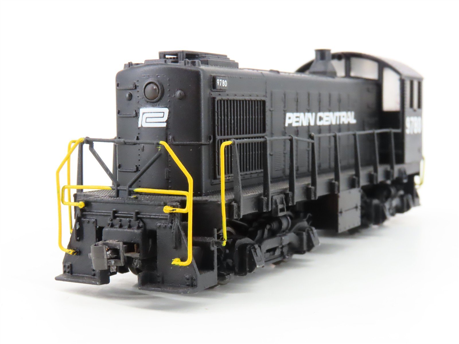 HO Scale Atlas PC Penn Central S-3 Diesel Locomotive #9780 CUSTOM