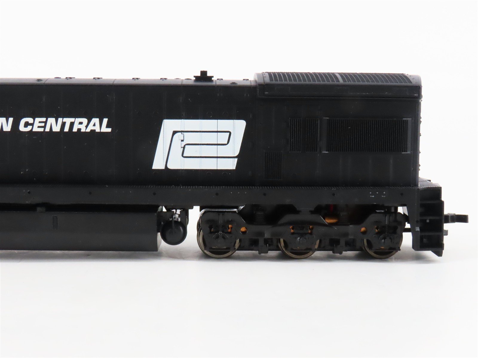 HO Scale Atlas PC Penn Central U33C Diesel Locomotive #6545