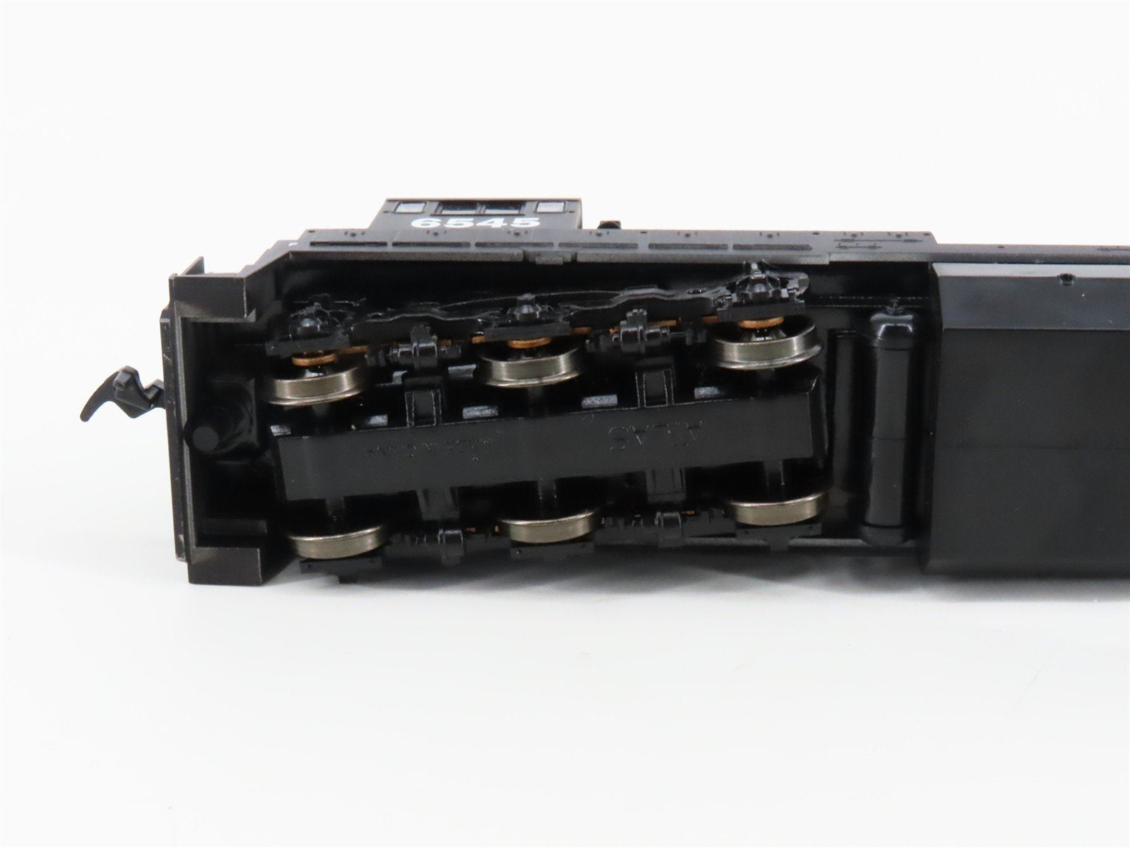 HO Scale Atlas PC Penn Central U33C Diesel Locomotive #6545