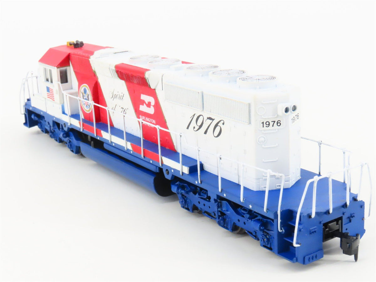 HO Scale Athearn BN Burlington Northern Bicentennial SD40-2 Diesel Loco #1976
