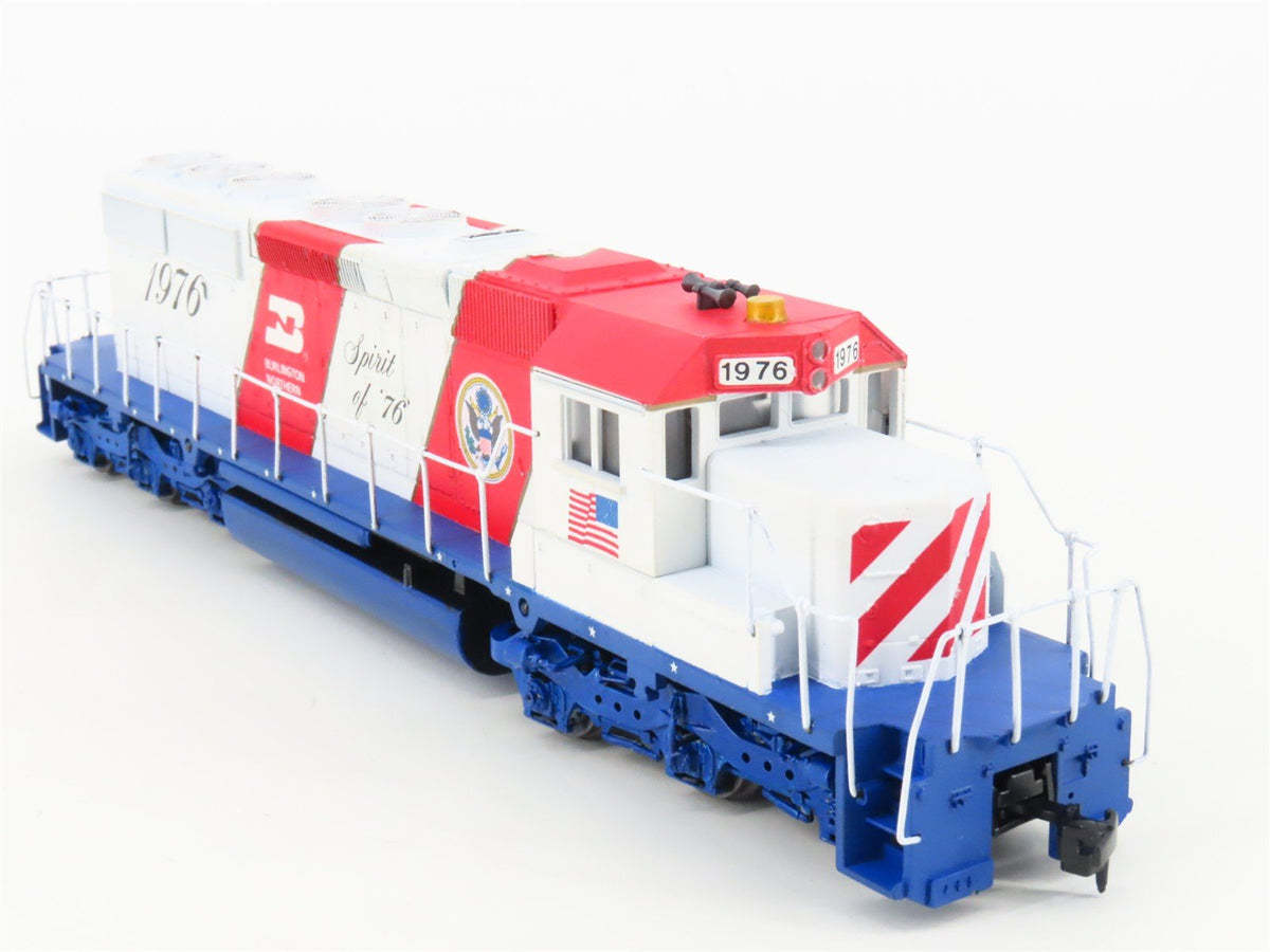 HO Scale Athearn BN Burlington Northern Bicentennial SD40-2 Diesel Loco #1976