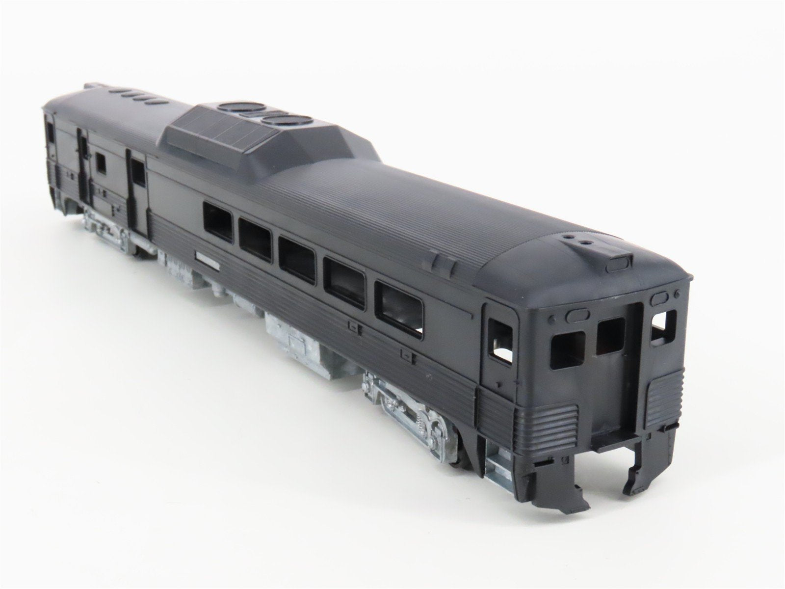 HO Scale Athearn Unlettered RDC Diesel Railcar UNPOWERED