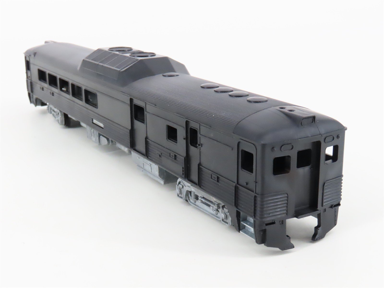 HO Scale Athearn Unlettered RDC Diesel Railcar UNPOWERED