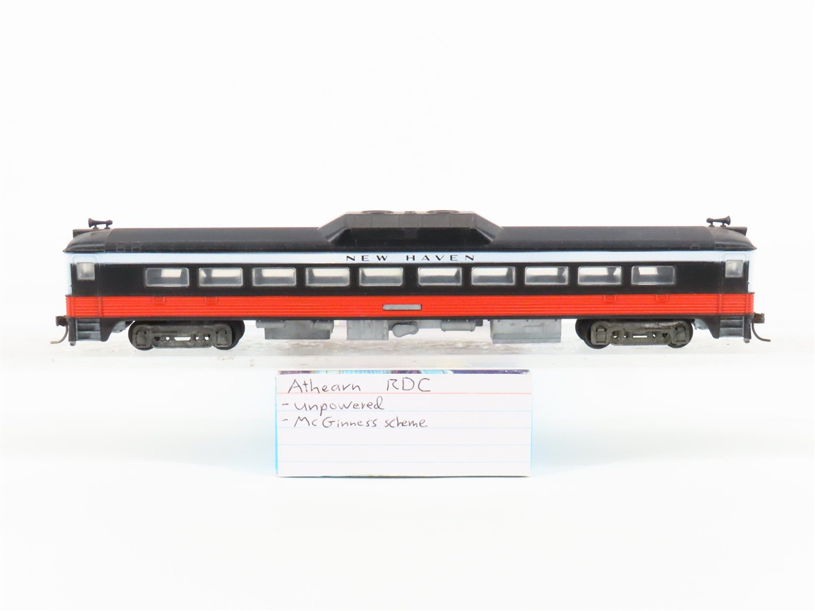 HO Scale Athearn NH New Haven RDC-3 Diesel Locomotive UNPOWERED