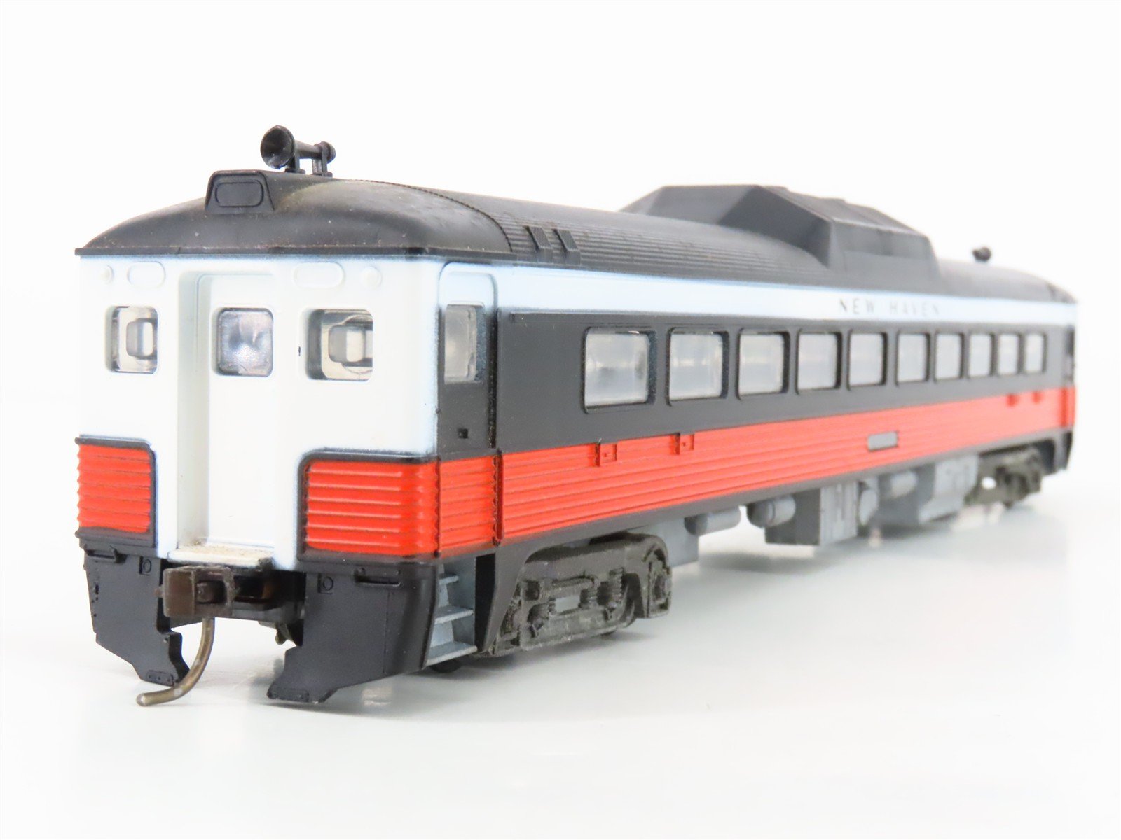 HO Scale Athearn NH New Haven RDC-3 Diesel Locomotive UNPOWERED