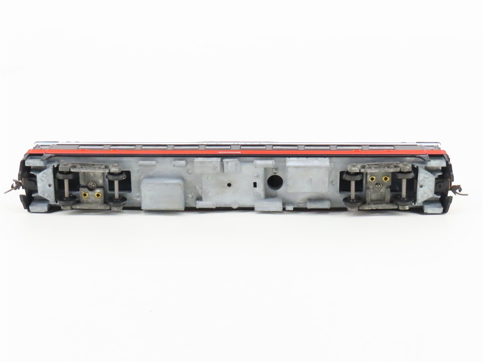 HO Scale Athearn NH New Haven RDC-3 Diesel Locomotive UNPOWERED