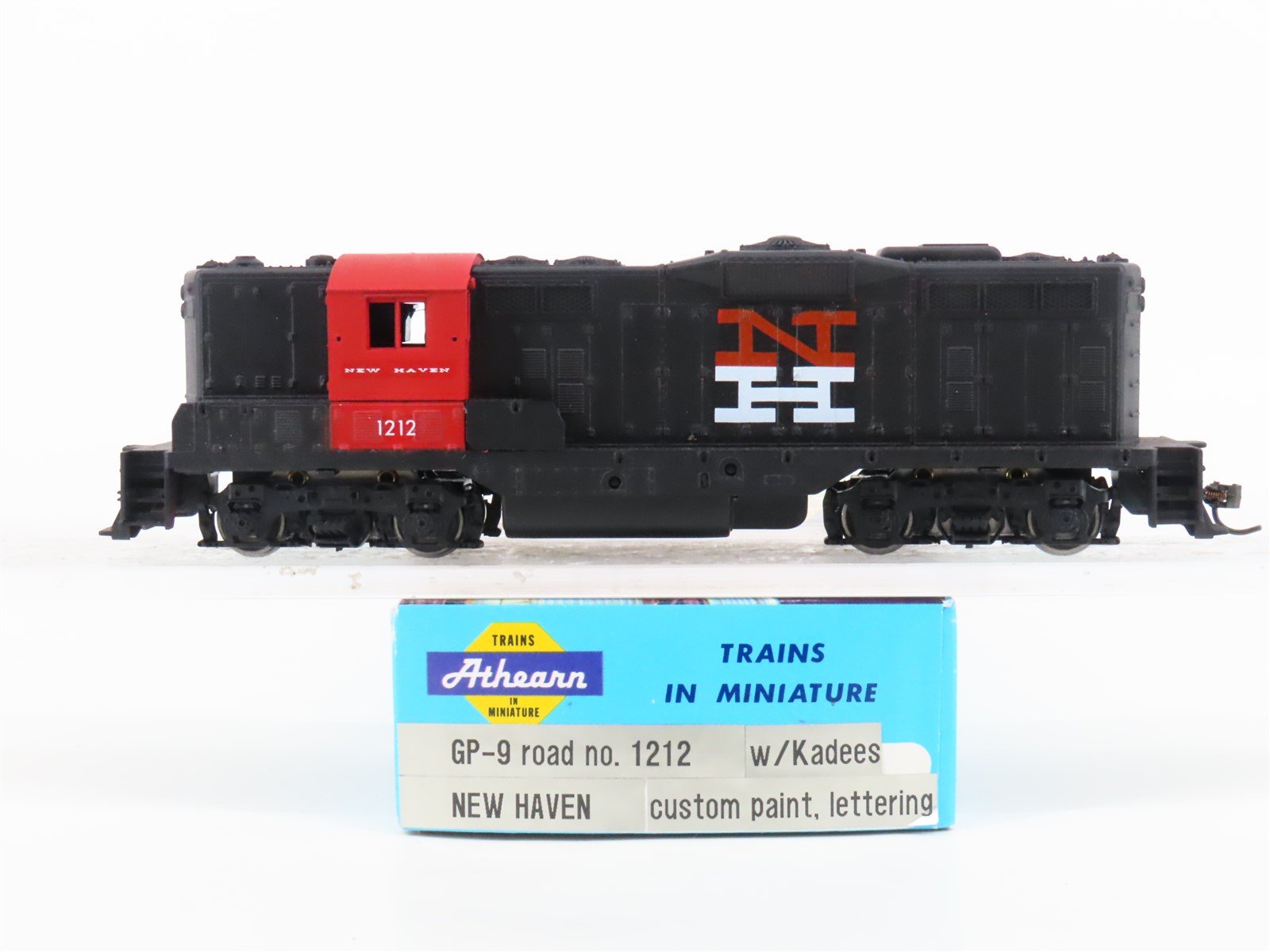 HO Scale Athearn NH New Haven GP9 Diesel Locomotive #1212 CUSTOM