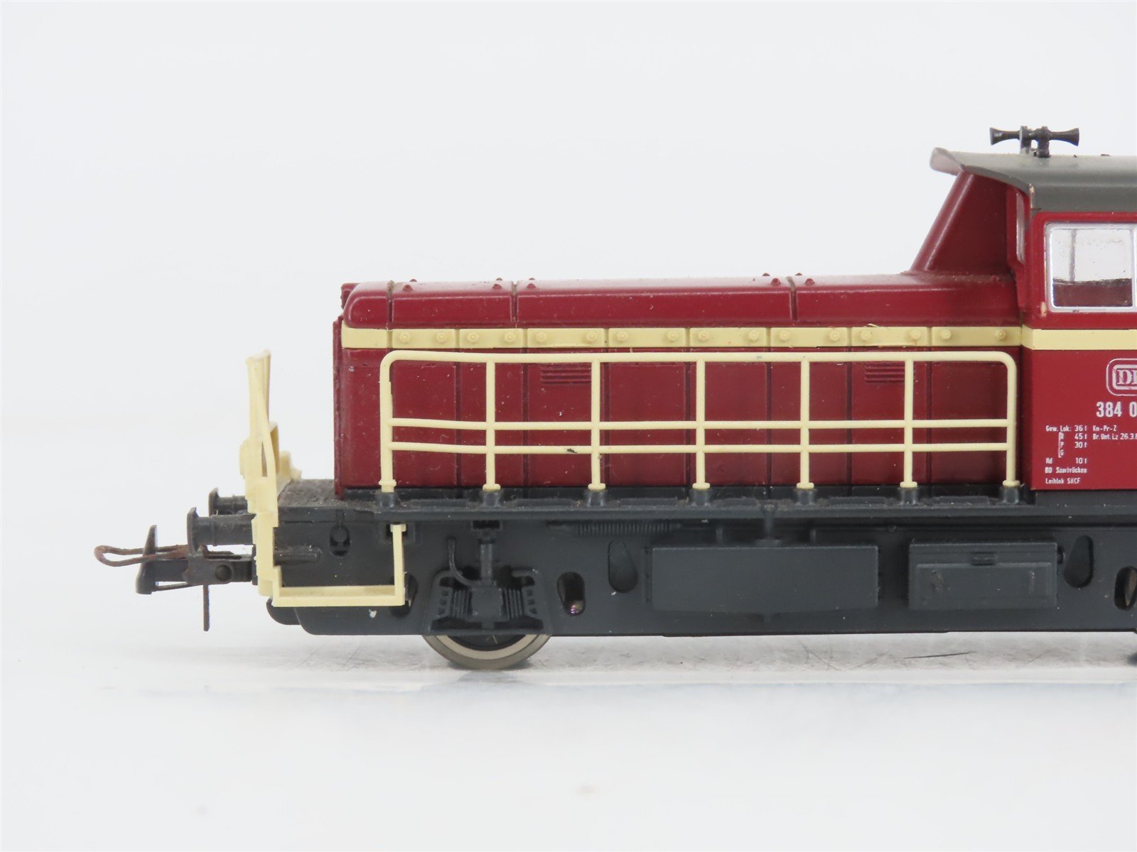 HO Scale Roco 41046 DB Deutsche Bahn Class 384 Diesel Loco w/3 Cars & Track