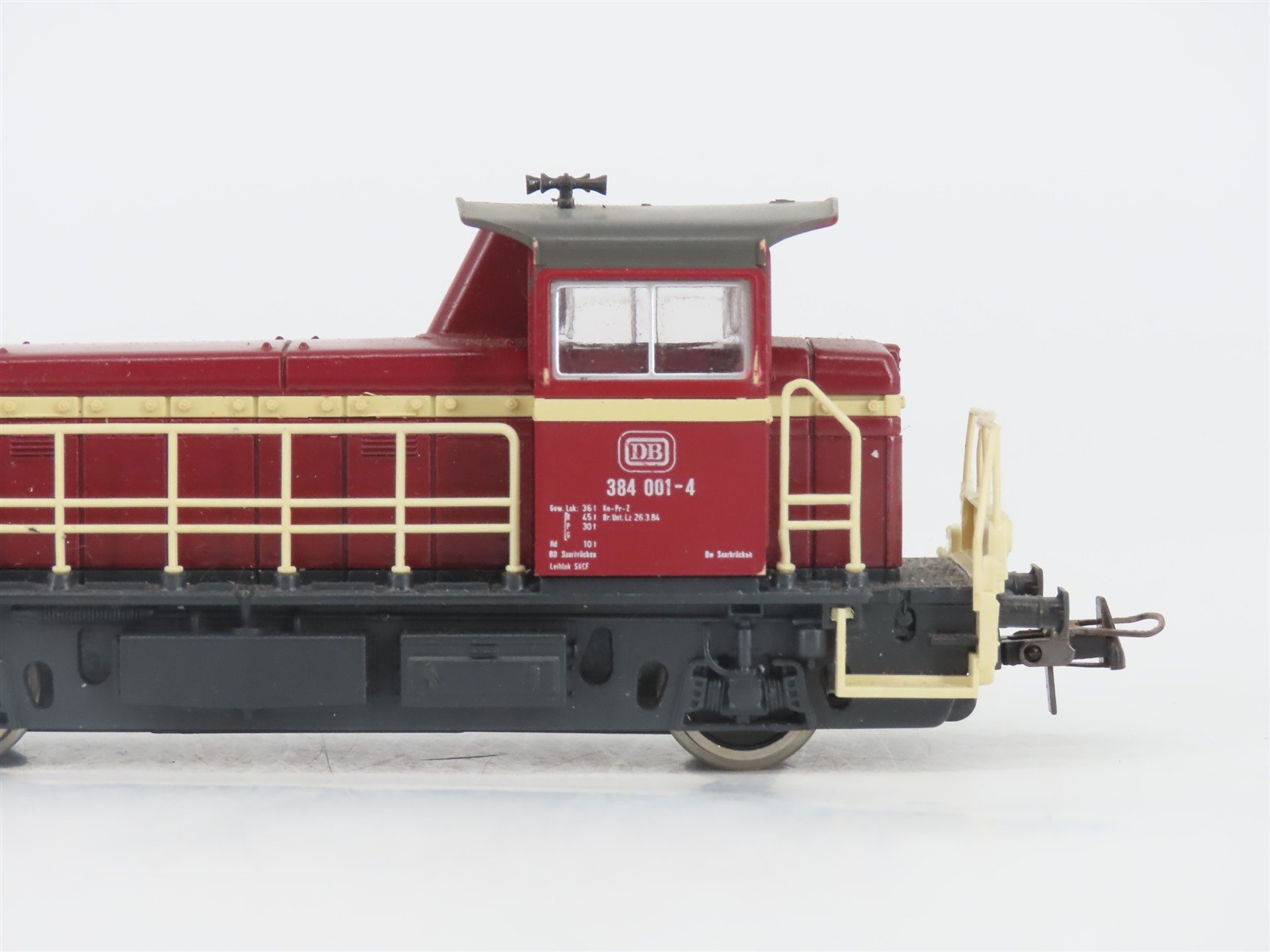 HO Scale Roco 41046 DB Deutsche Bahn Class 384 Diesel Loco w/3 Cars & Track