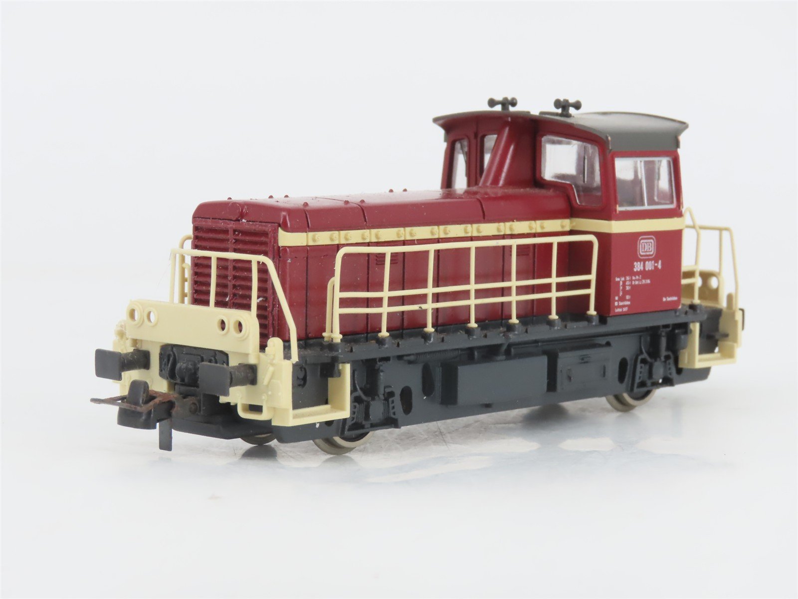 HO Scale Roco 41046 DB Deutsche Bahn Class 384 Diesel Loco w/3 Cars & Track