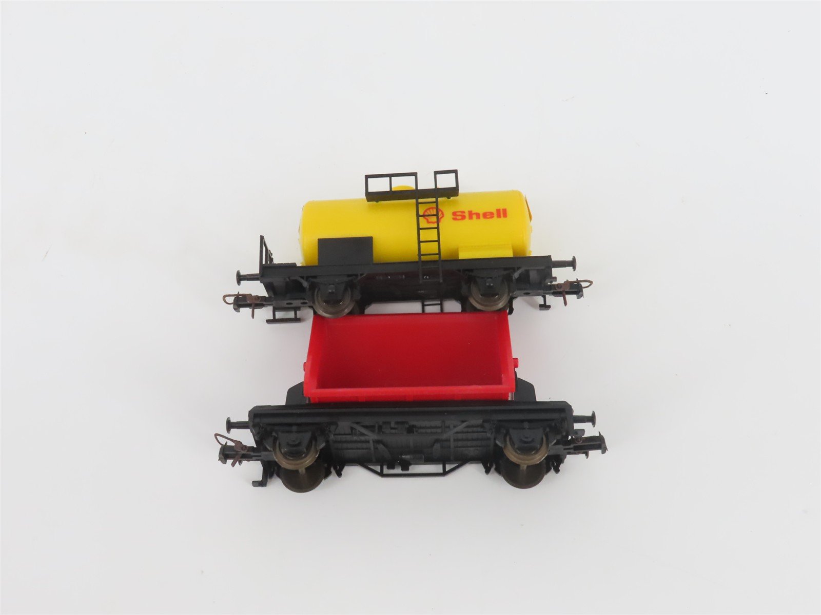 HO Scale Roco 41046 DB Deutsche Bahn Class 384 Diesel Loco w/3 Cars & Track