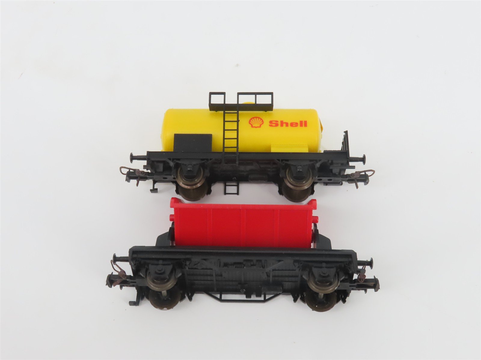 HO Scale Roco 41046 DB Deutsche Bahn Class 384 Diesel Loco w/3 Cars & Track
