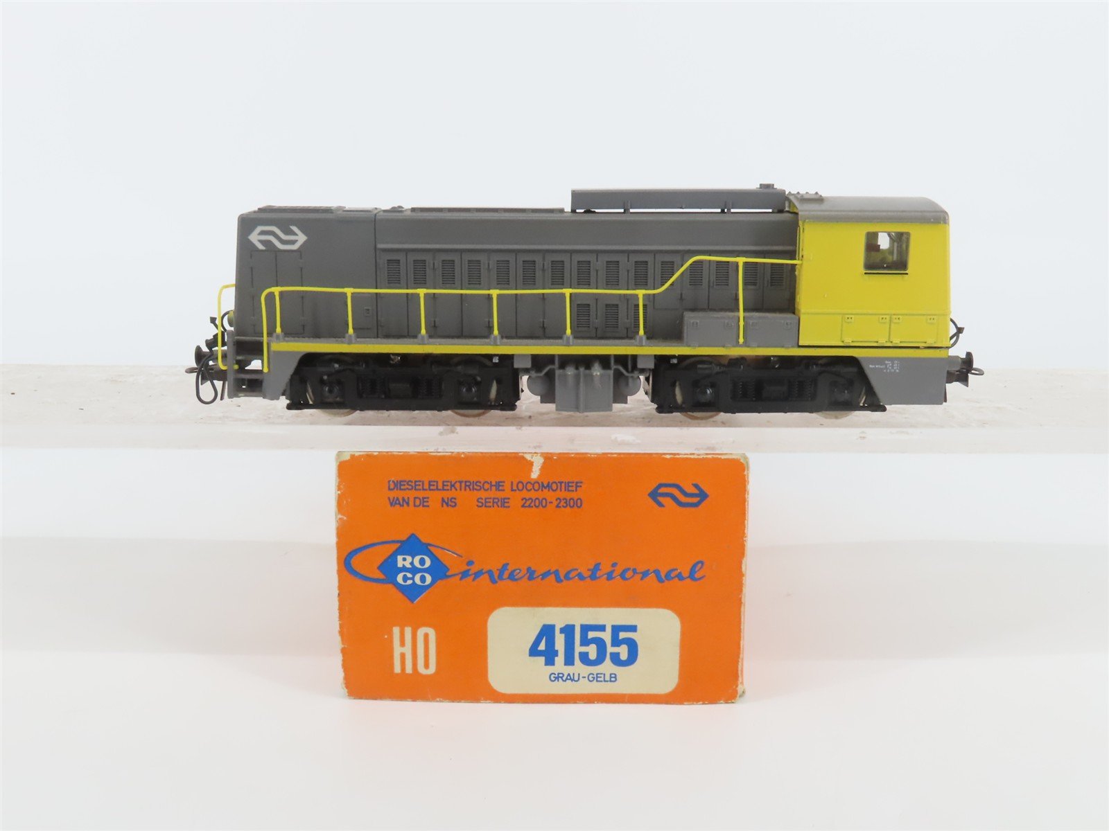 HO Scale Roco 4155 NS Dutch Railways 2200 Series Diesel Locomotive