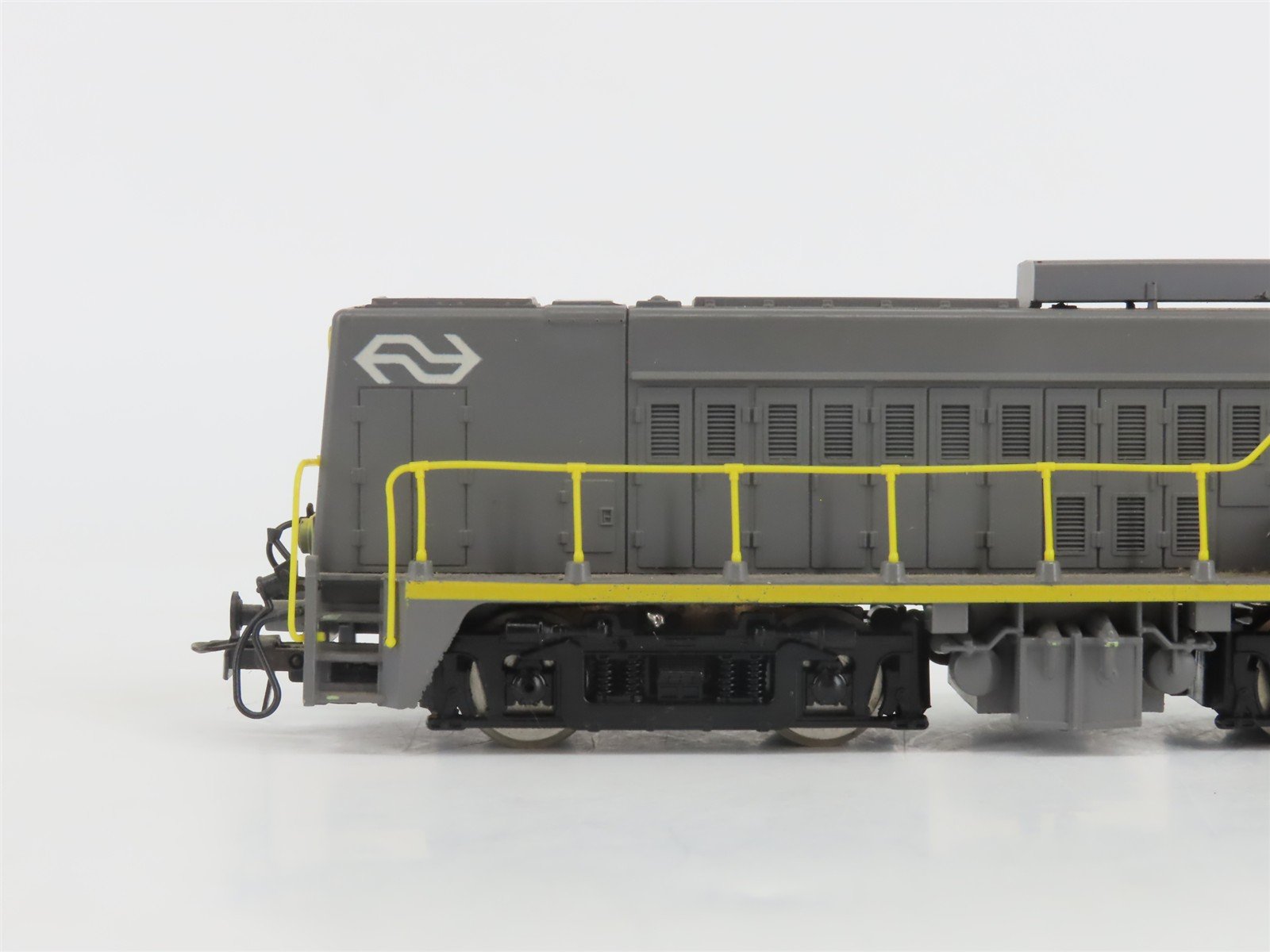 HO Scale Roco 4155 NS Dutch Railways 2200 Series Diesel Locomotive