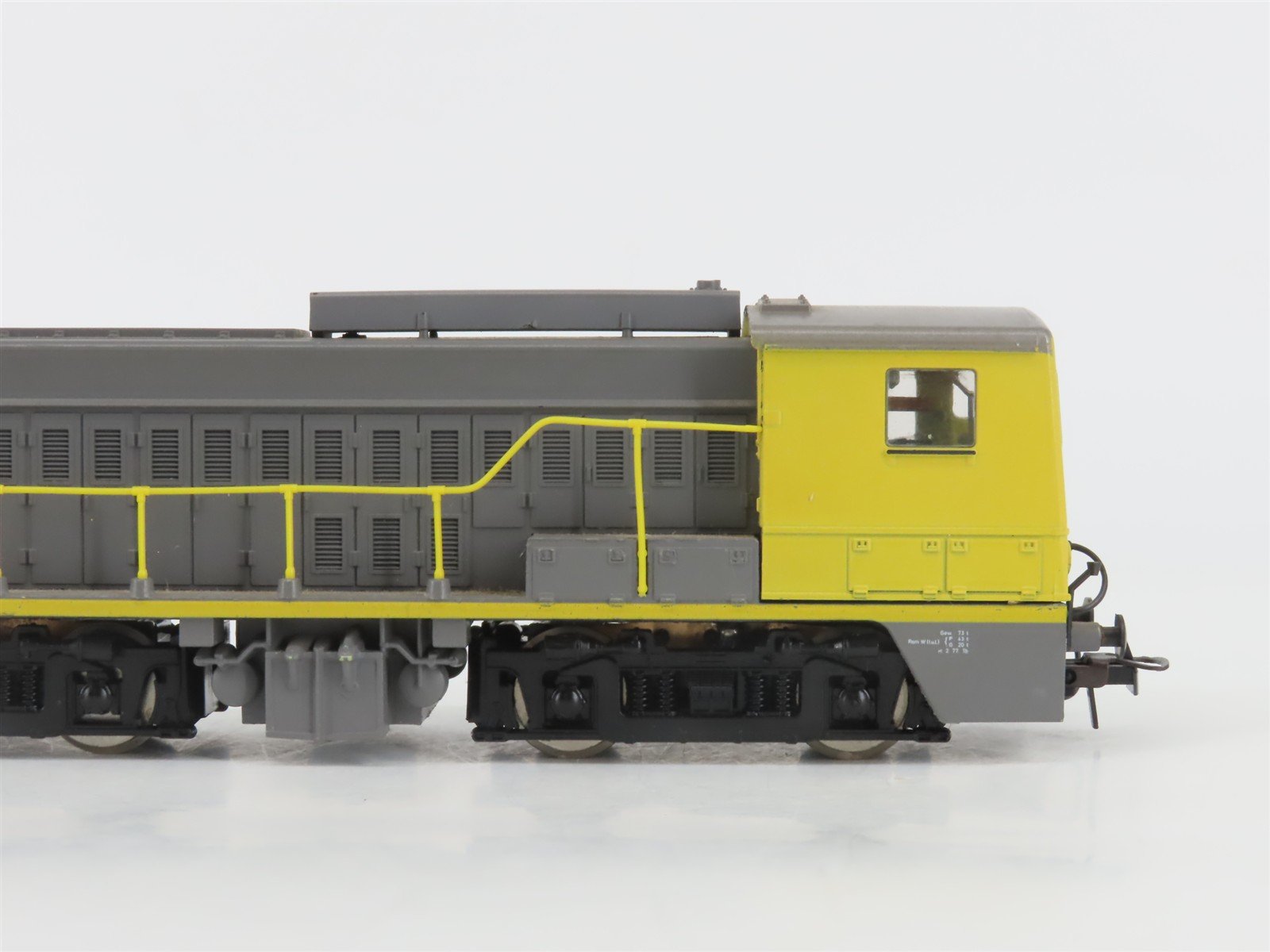 HO Scale Roco 4155 NS Dutch Railways 2200 Series Diesel Locomotive