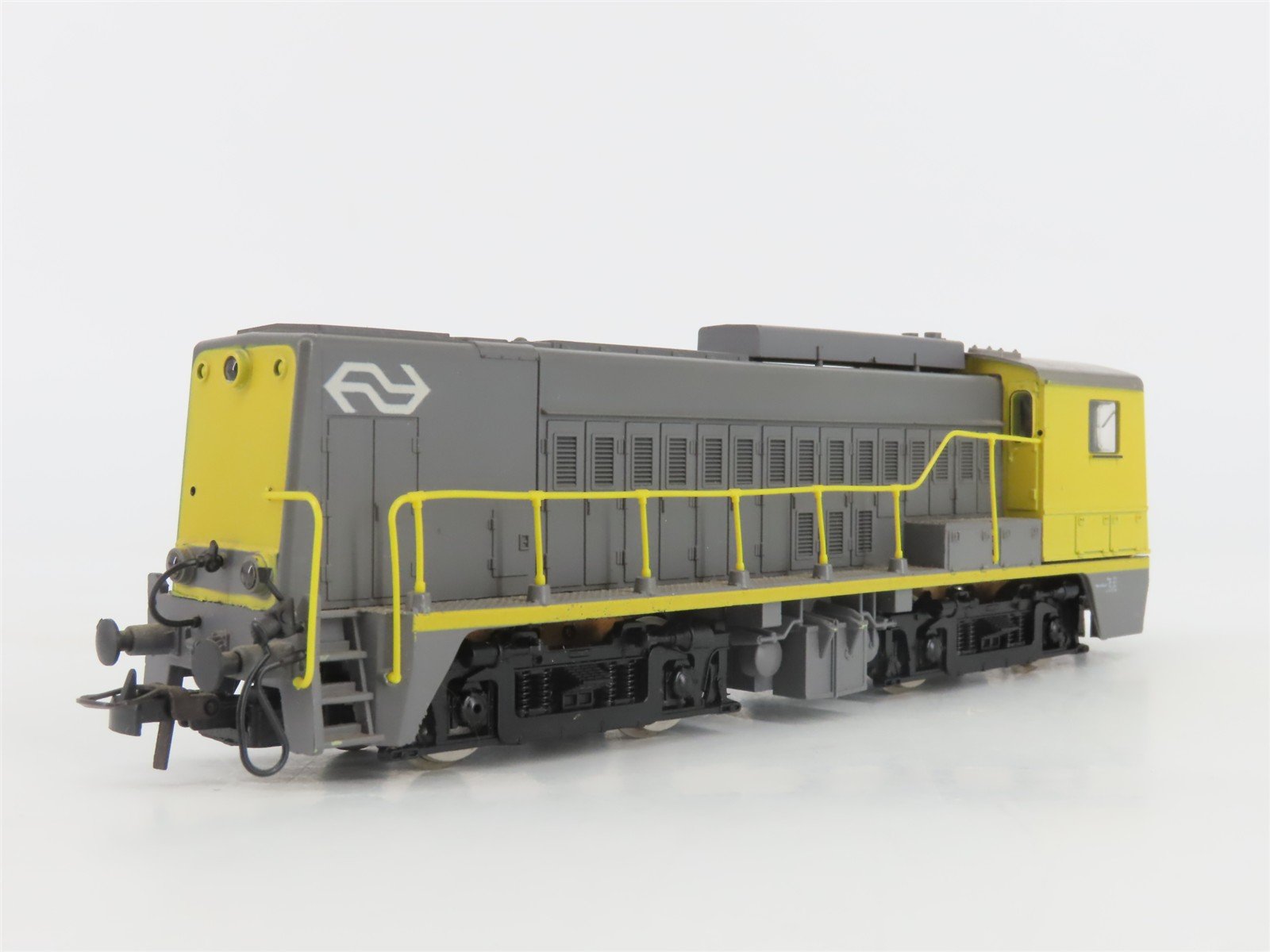 HO Scale Roco 4155 NS Dutch Railways 2200 Series Diesel Locomotive