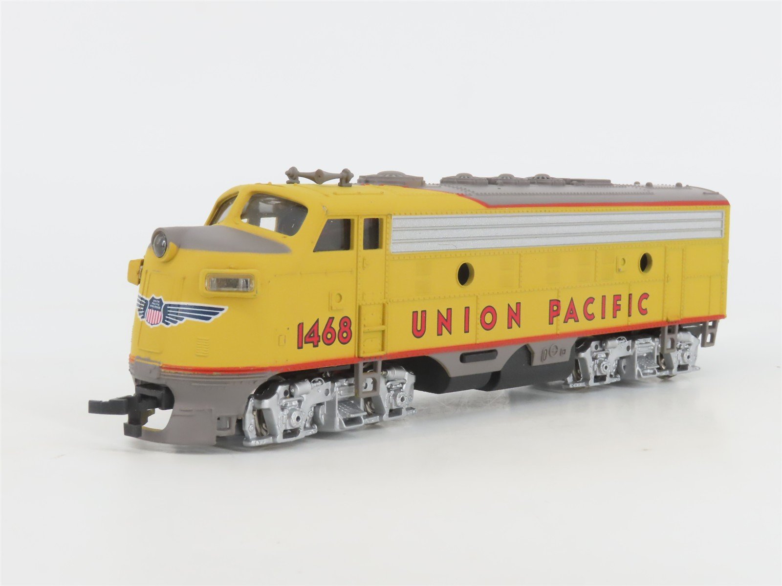 HO Scale Bachmann 61600 UP Union Pacific F9A Diesel Loco #1468 w/Caboose