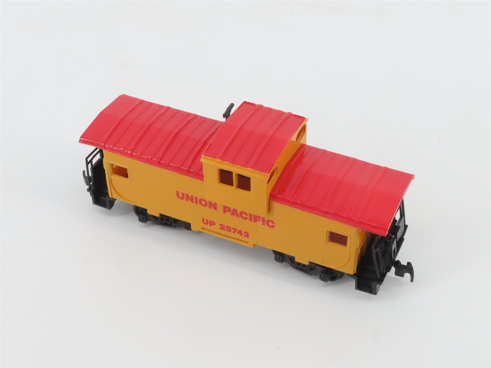 HO Scale Bachmann 61600 UP Union Pacific F9A Diesel Loco #1468 w/Caboose