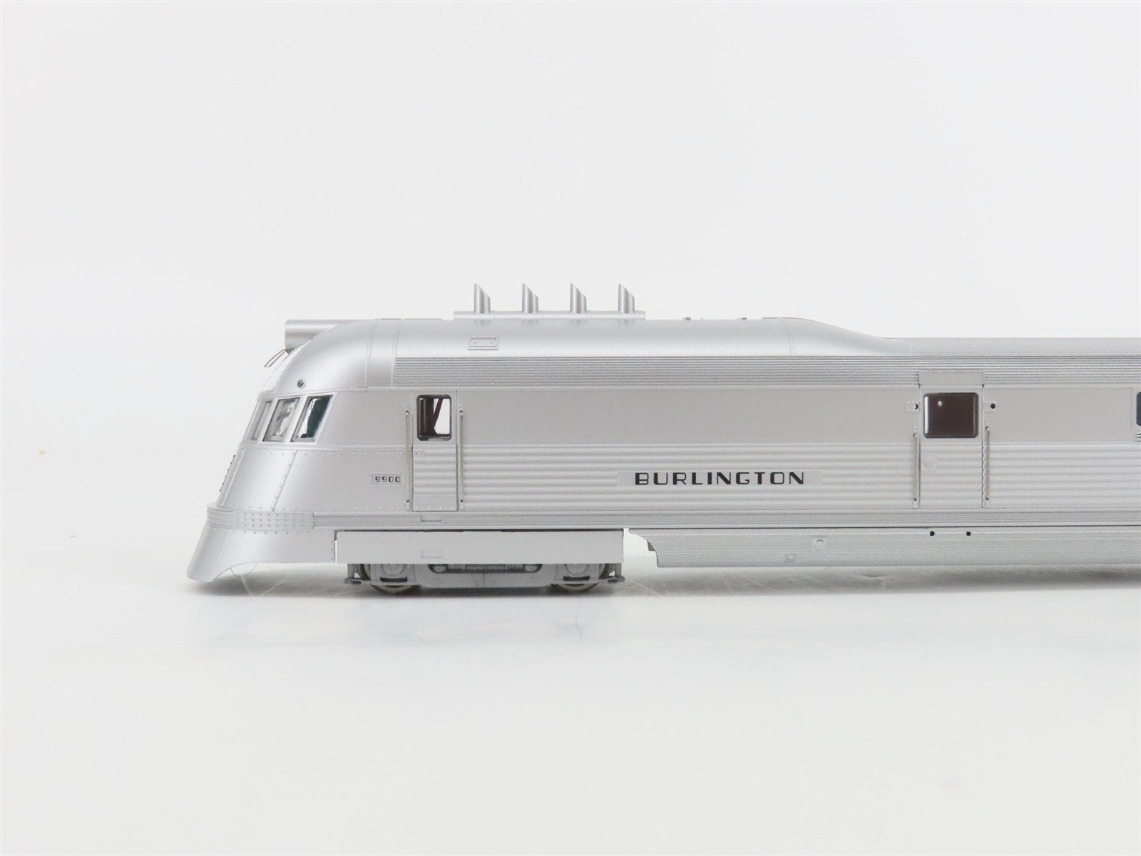HO Scale Con-Cor 001-8721 CBQ Pioneer Zephyr Diesel Motor Train Set