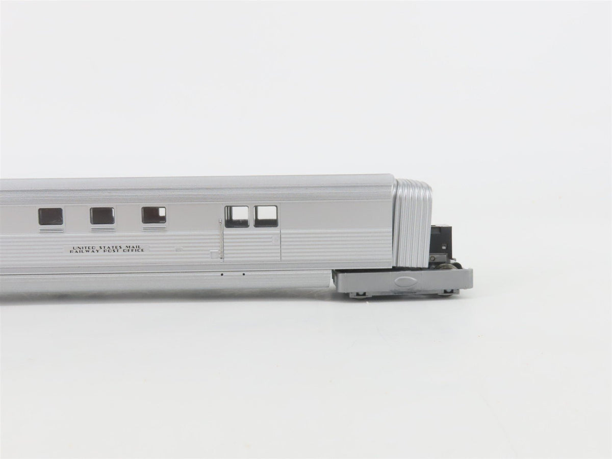 HO Scale Con-Cor 001-8721 CBQ Pioneer Zephyr Diesel Motor Train Set