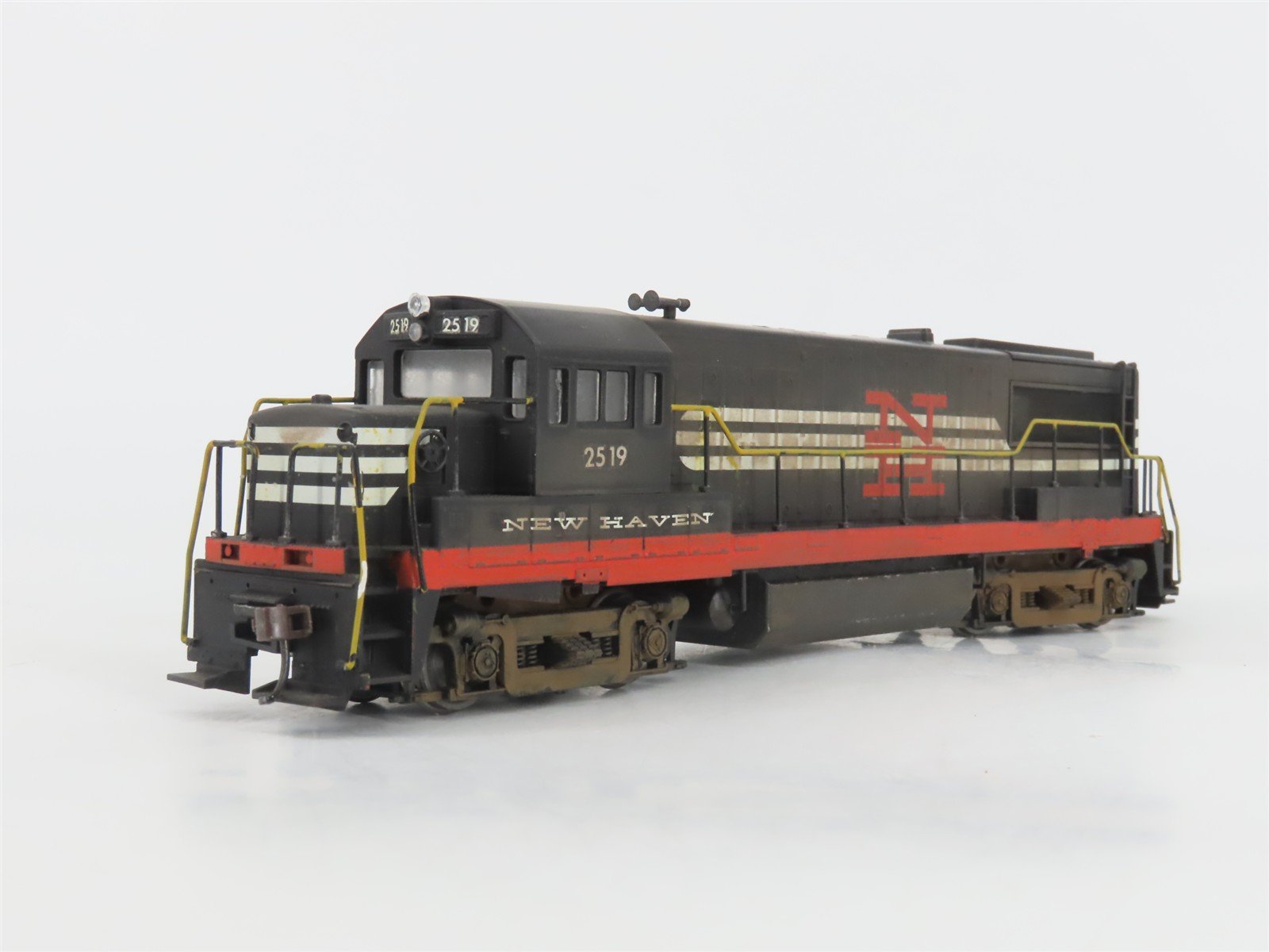 HO Scale Stewart 7100 NH New Haven U25B Diesel Locomotive #2519 CUSTOM