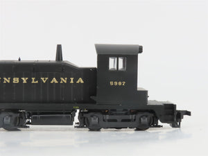 HO Scale Walthers 932-1351 PRR Pennsylvania SW1 Diesel Locomotive #5987