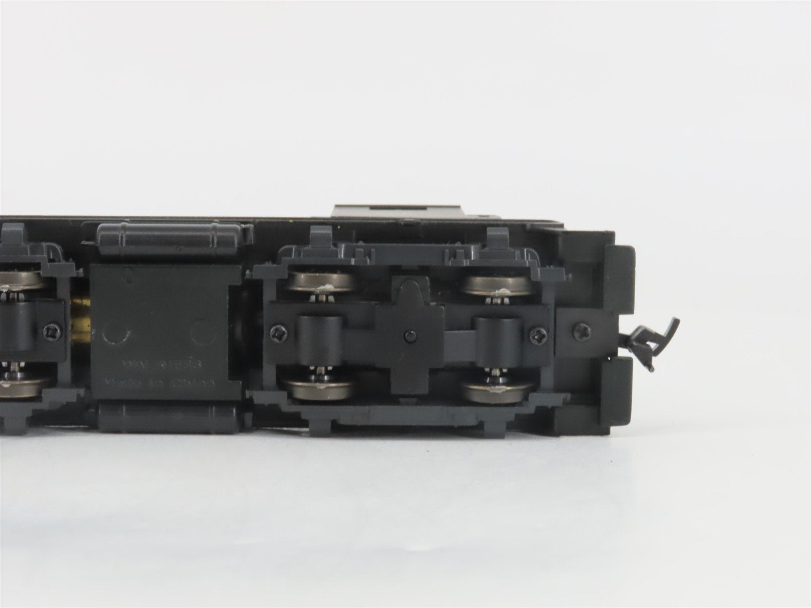 HO Scale Walthers 932-1351 PRR Pennsylvania SW1 Diesel Locomotive #5987