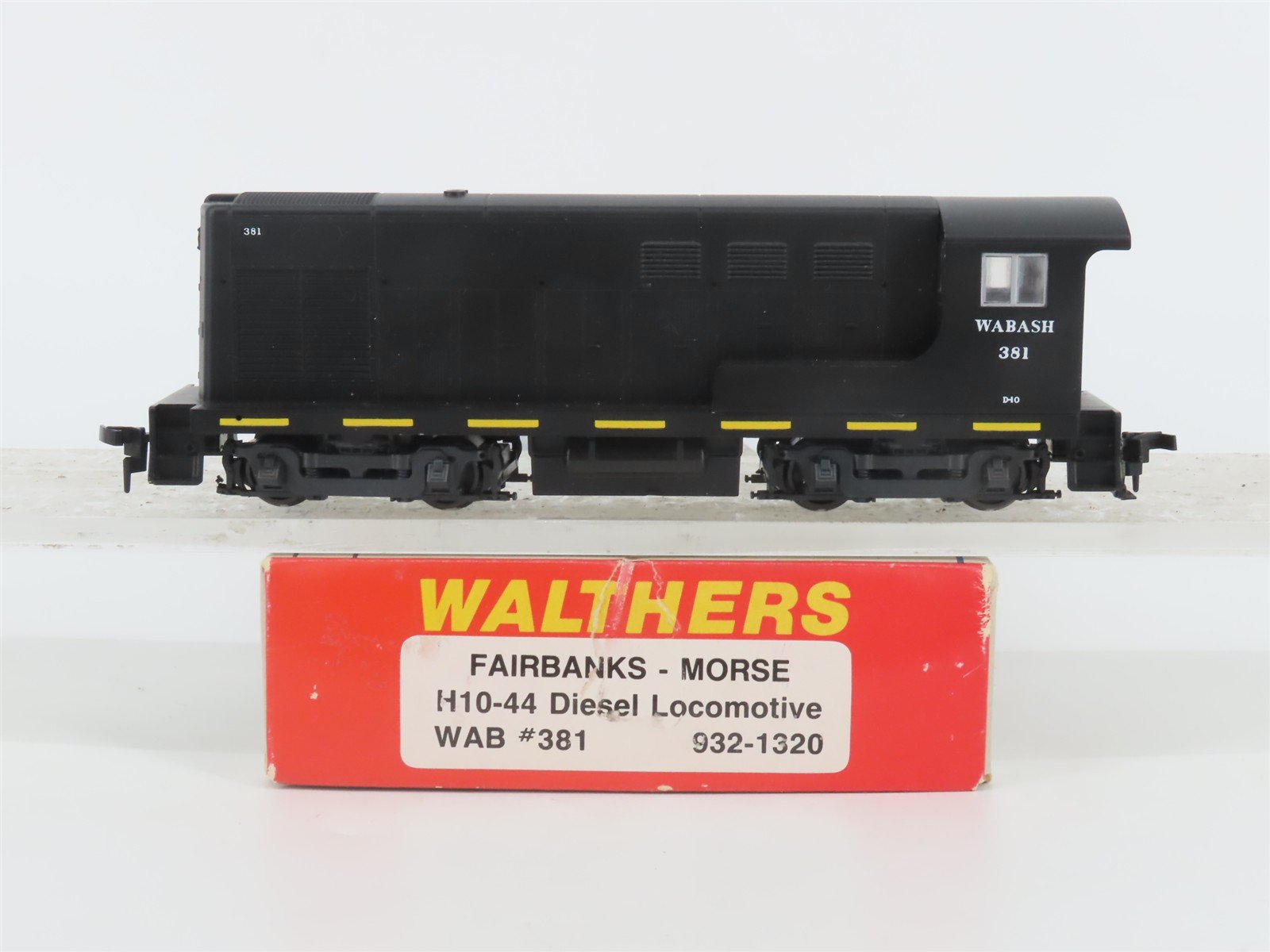 HO Scale Walthers 932-1320 WAB Wabash H10-44 Diesel Locomotive #381