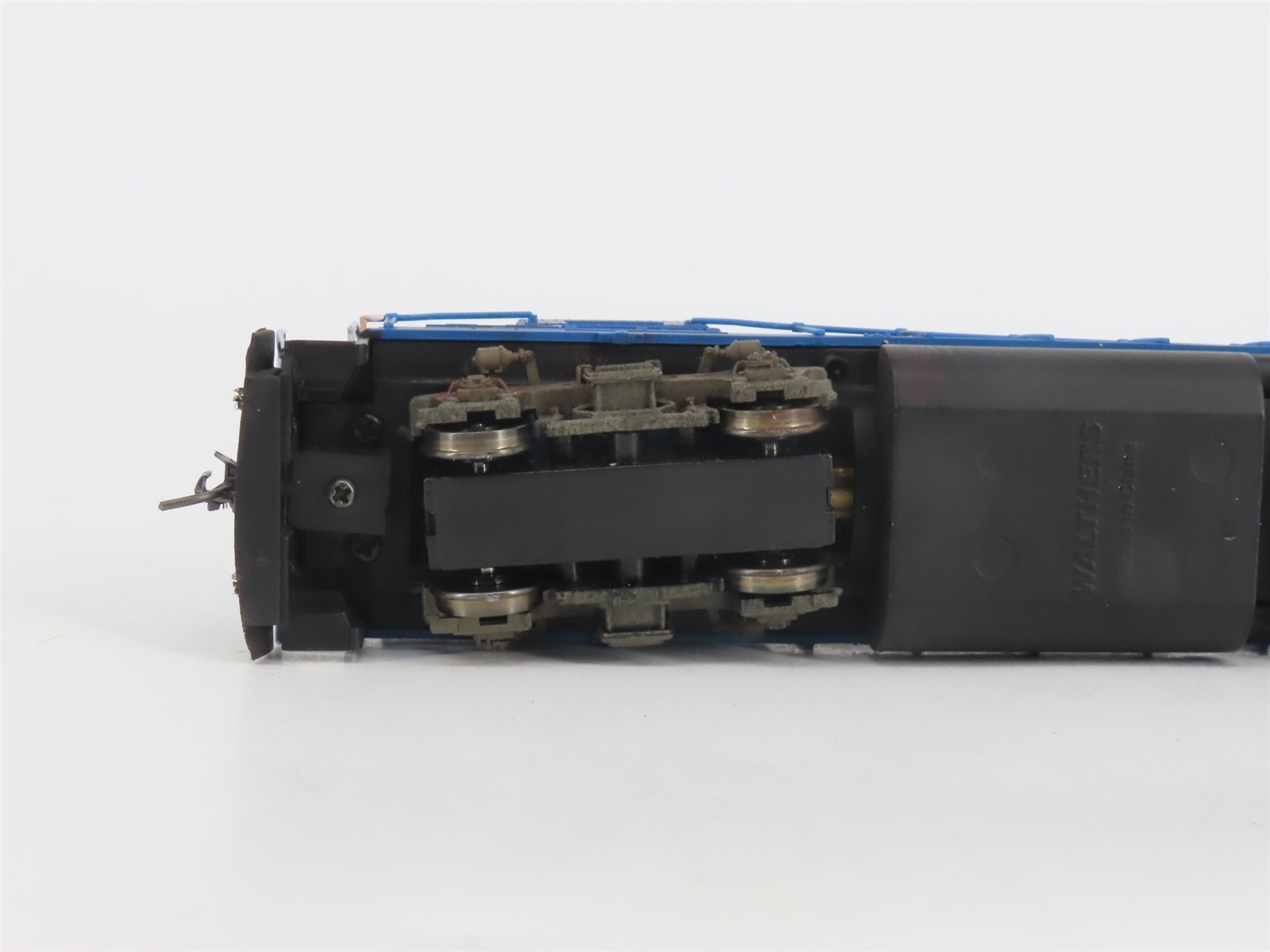 HO Scale Walthers Trainline 931-366 CR Conrail GP15 Diesel Loco #1645 Weathered