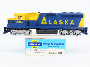 HO Scale Athearn ARR Alaska GP40 Diesel Locomotive #3014 UNPOWERED