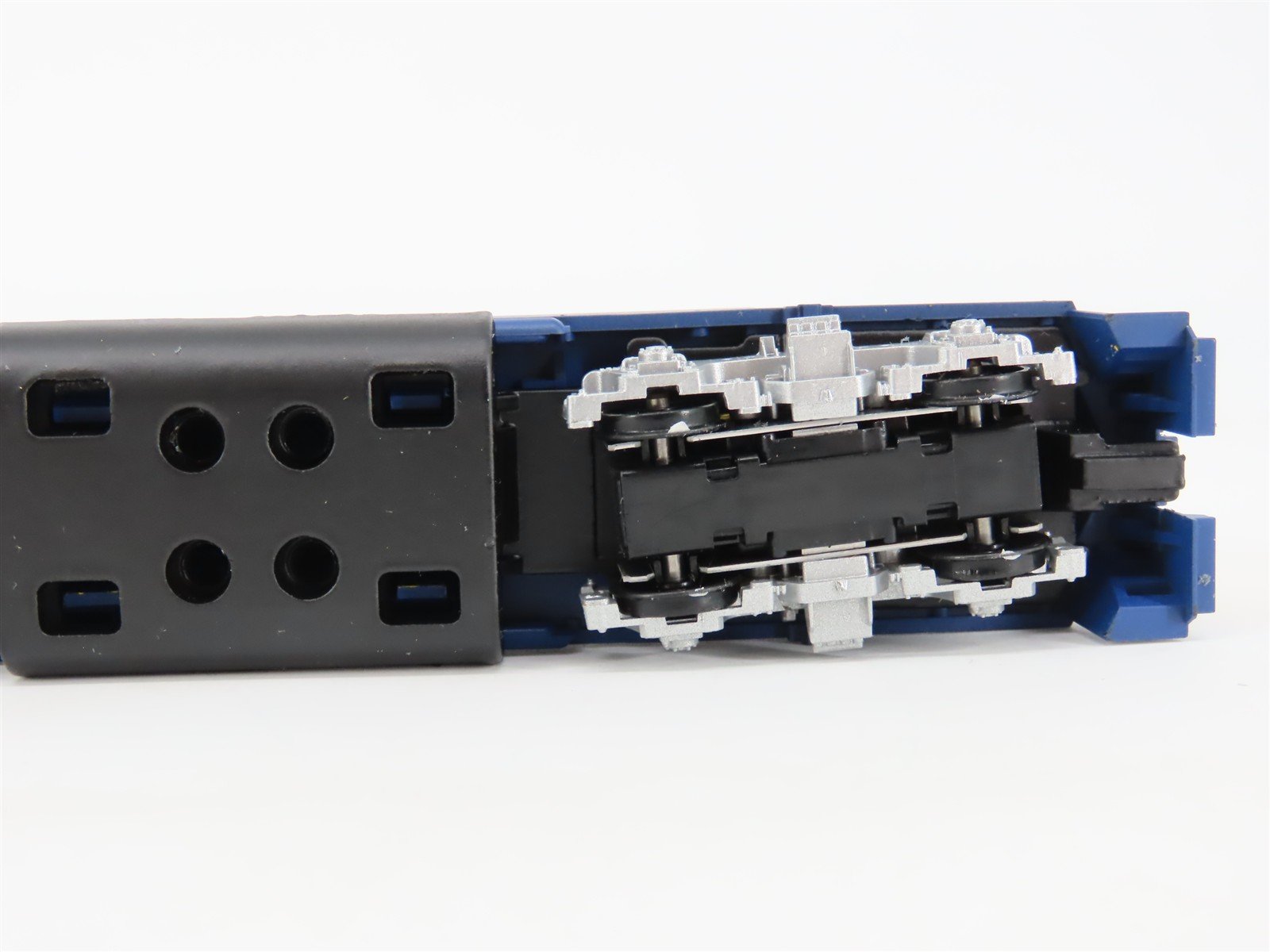 HO Scale Athearn ARR Alaska GP40 Diesel Locomotive #3014 UNPOWERED