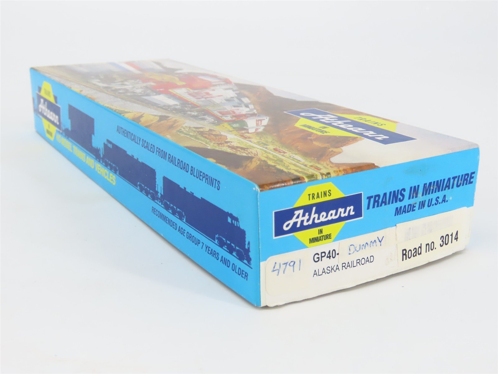 HO Scale Athearn ARR Alaska GP40 Diesel Locomotive #3014 UNPOWERED