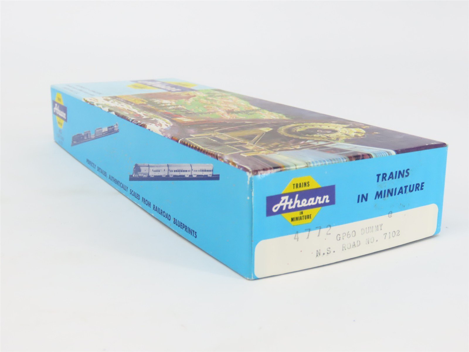 HO Scale Athearn 4772 NS Norfolk Southern GP60 Diesel Loco #7102 UNPOWERED