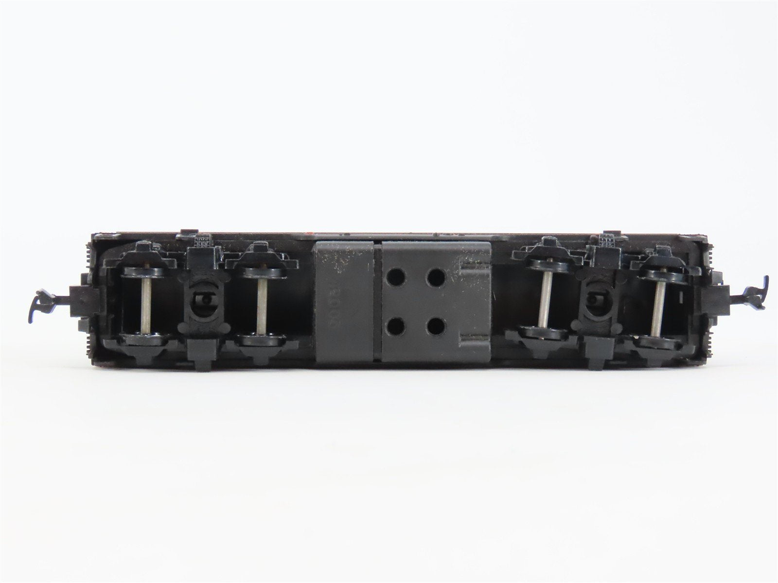 HO Scale Athearn 3022 NH New Haven F7B Diesel Locomotive #0272 UNPOWERED