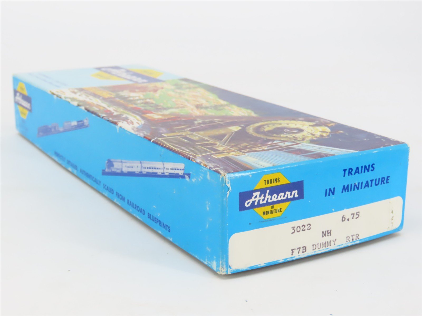 HO Scale Athearn 3022 NH New Haven F7B Diesel Locomotive #0272 UNPOWERED