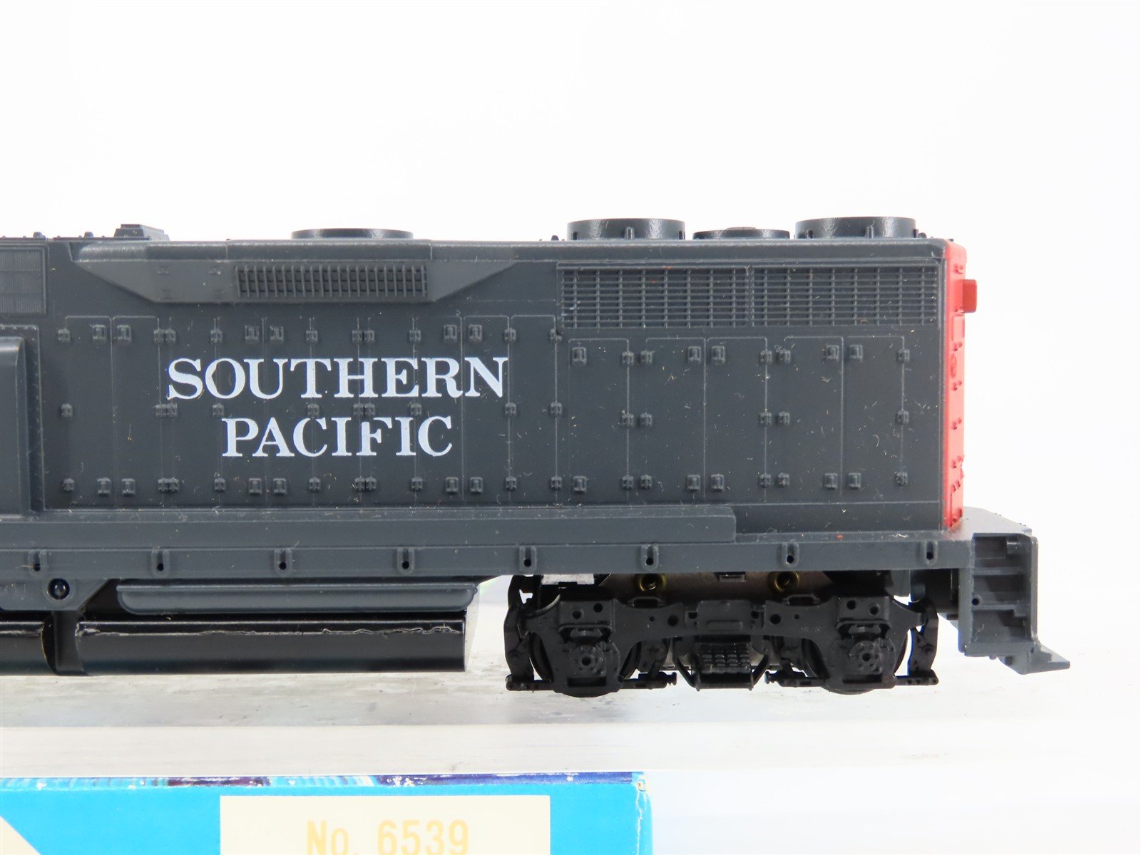 HO Scale Athearn 4206 SP Southern Pacific GP35 Diesel Loco #6539 UNPOWERED